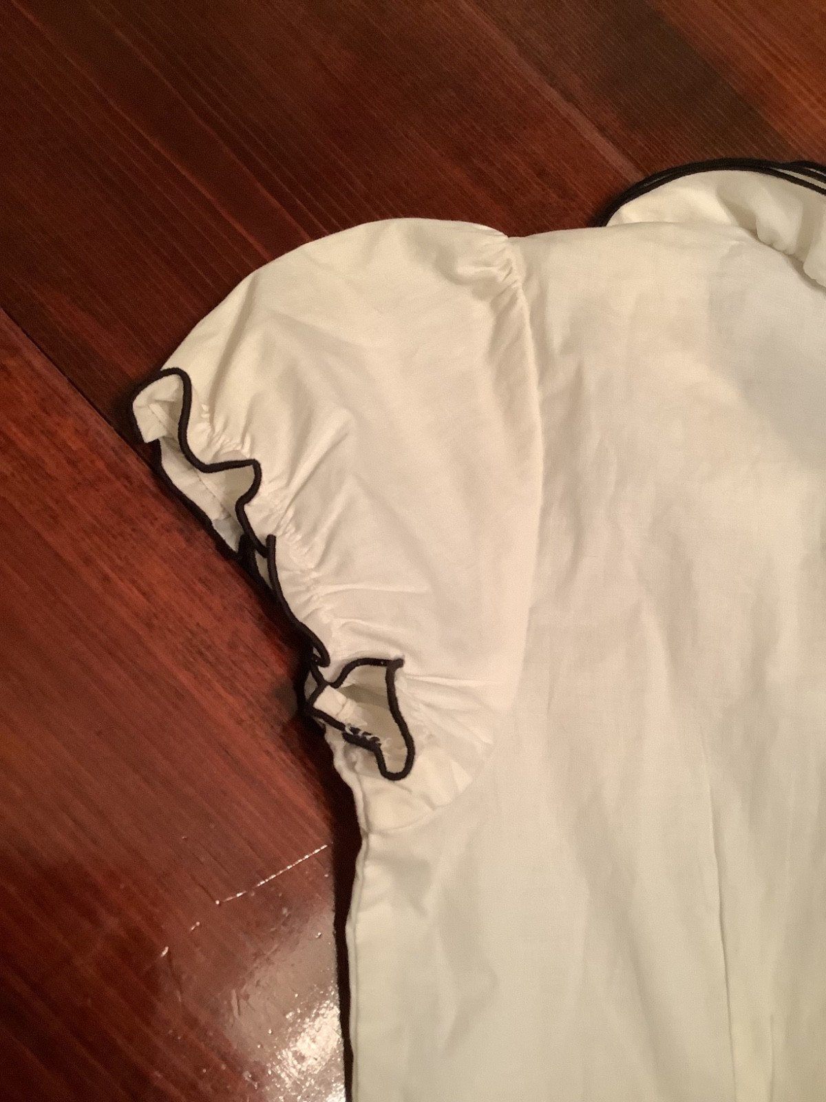 Women’s iZByer White with Black Trim Ruffle Fitted Button Up Top, Size XL