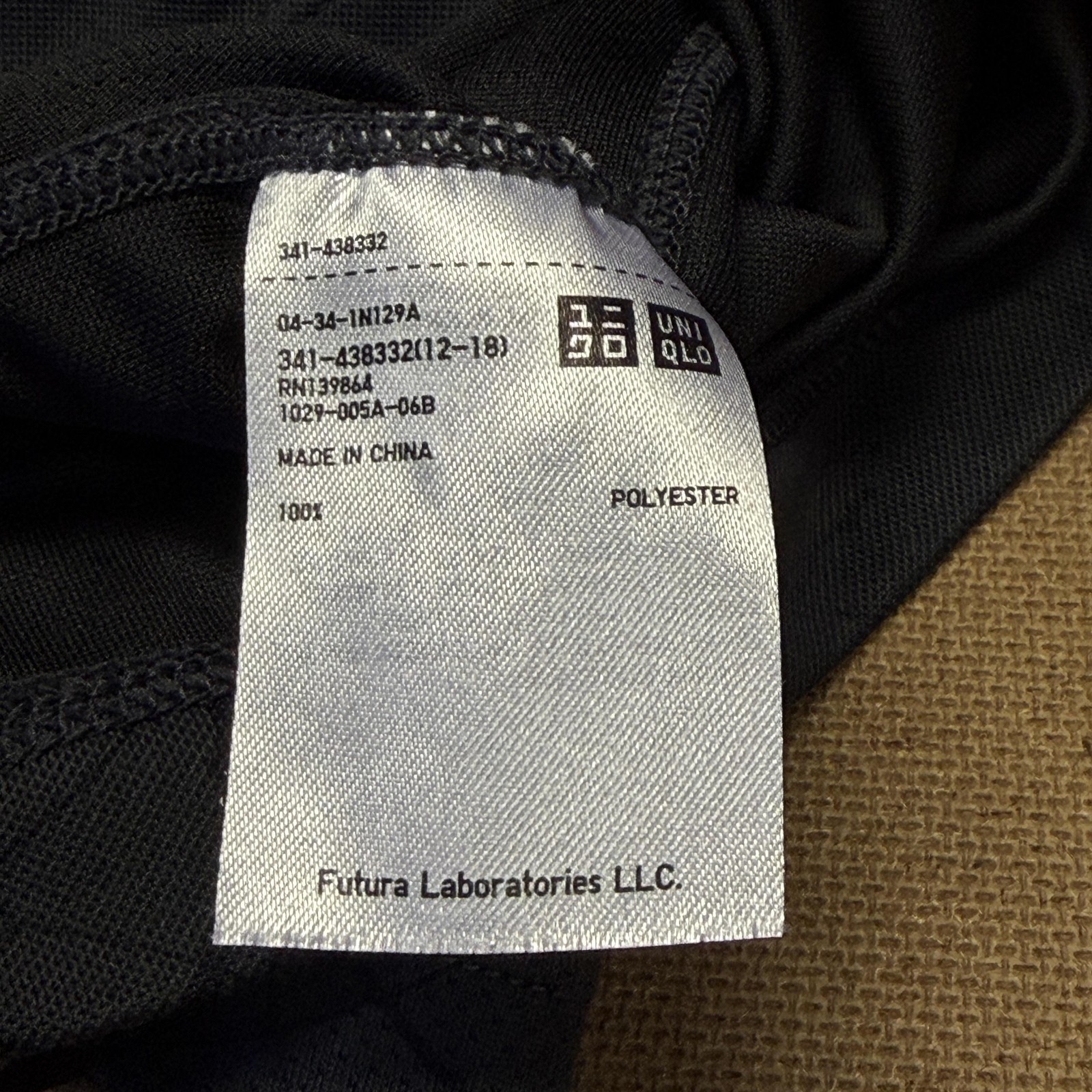 Futura X Uniqlo DRY-EX Shirt Mens Medium Gray Atom Graphic Allover Tee