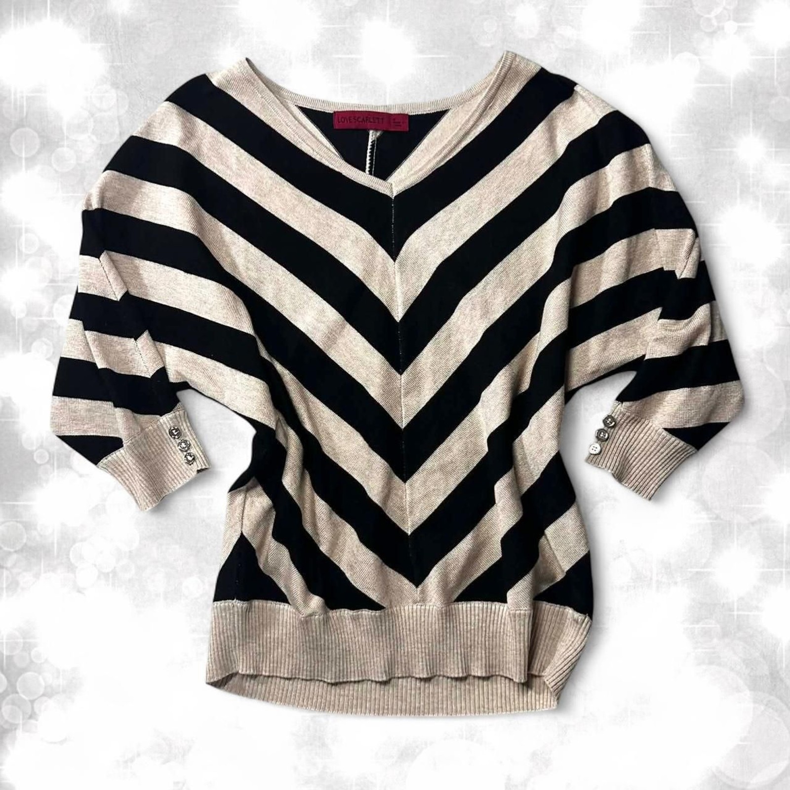 Preppy style chevron style 3/4 sleeve V-neck top