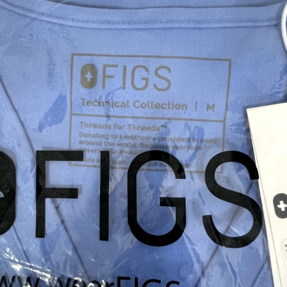 Figs Catarina One Pocket Scrub Top Ceil Blue Size Medium Slim Fit NEW WITH TAGS