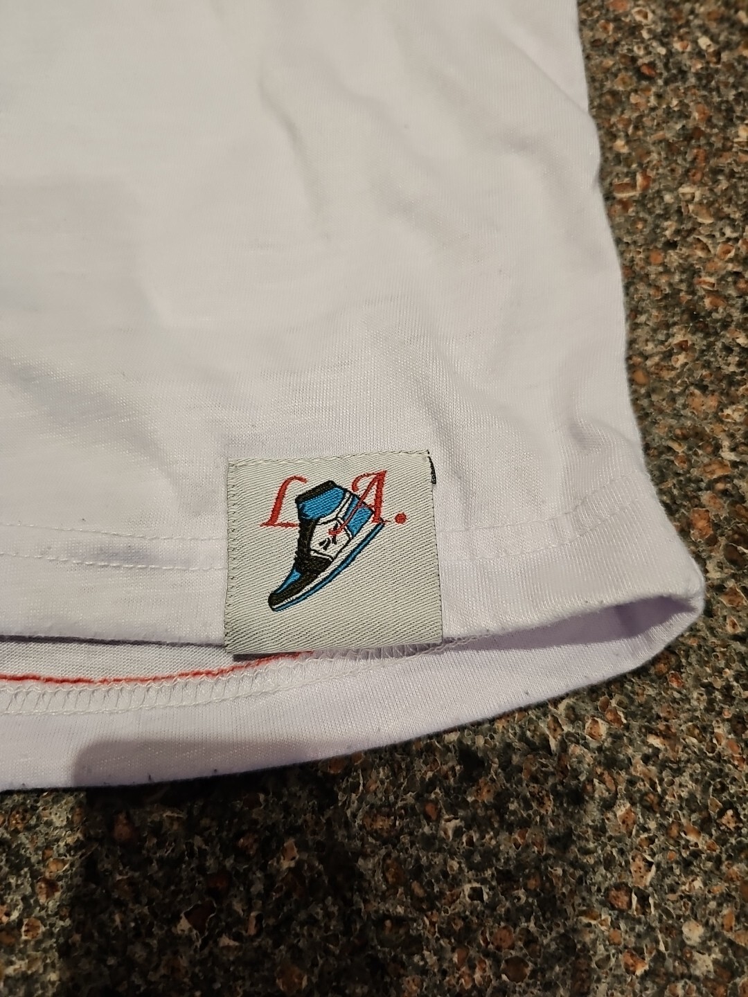Sneaker Con Los Angeles LA T-Shirt sz M Medium Drip Embroidered Sick Graphic EUC