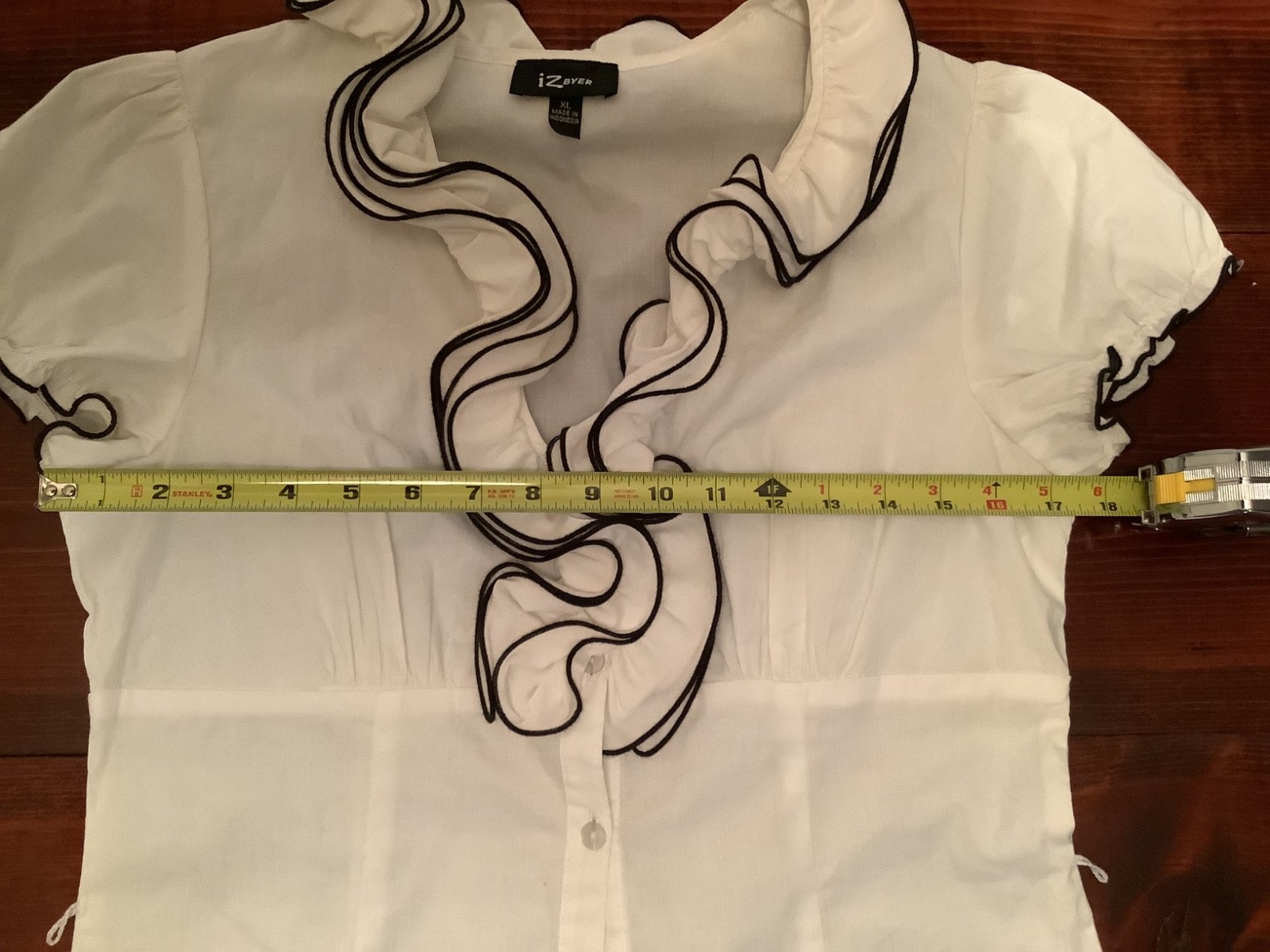 Women’s iZByer White with Black Trim Ruffle Fitted Button Up Top, Size XL