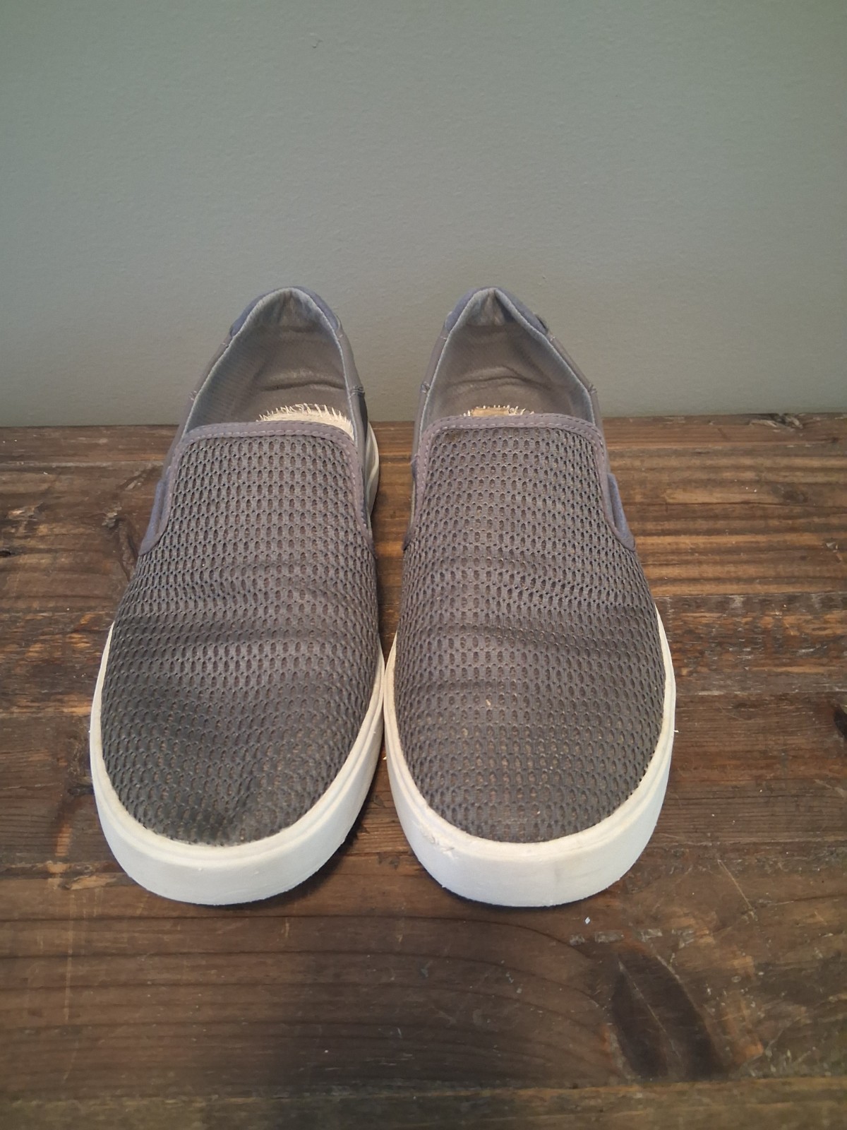 olukai lae ahi slip on mesh casual mens shoe size 8.5 worn 1 time