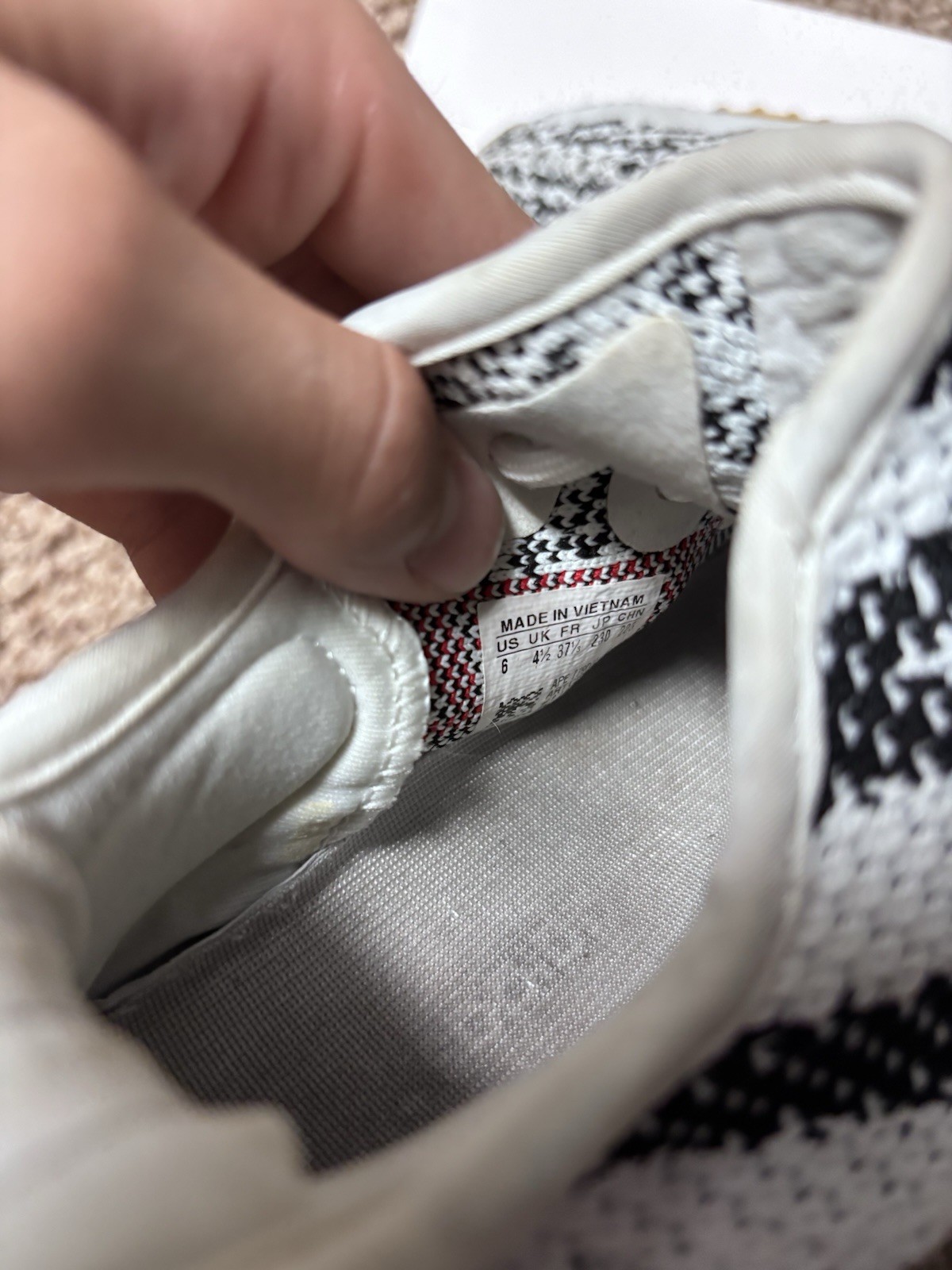adidas Yeezy 350 V2 Zebra Low Top Primeknit Sneakers White/Core Black/Red