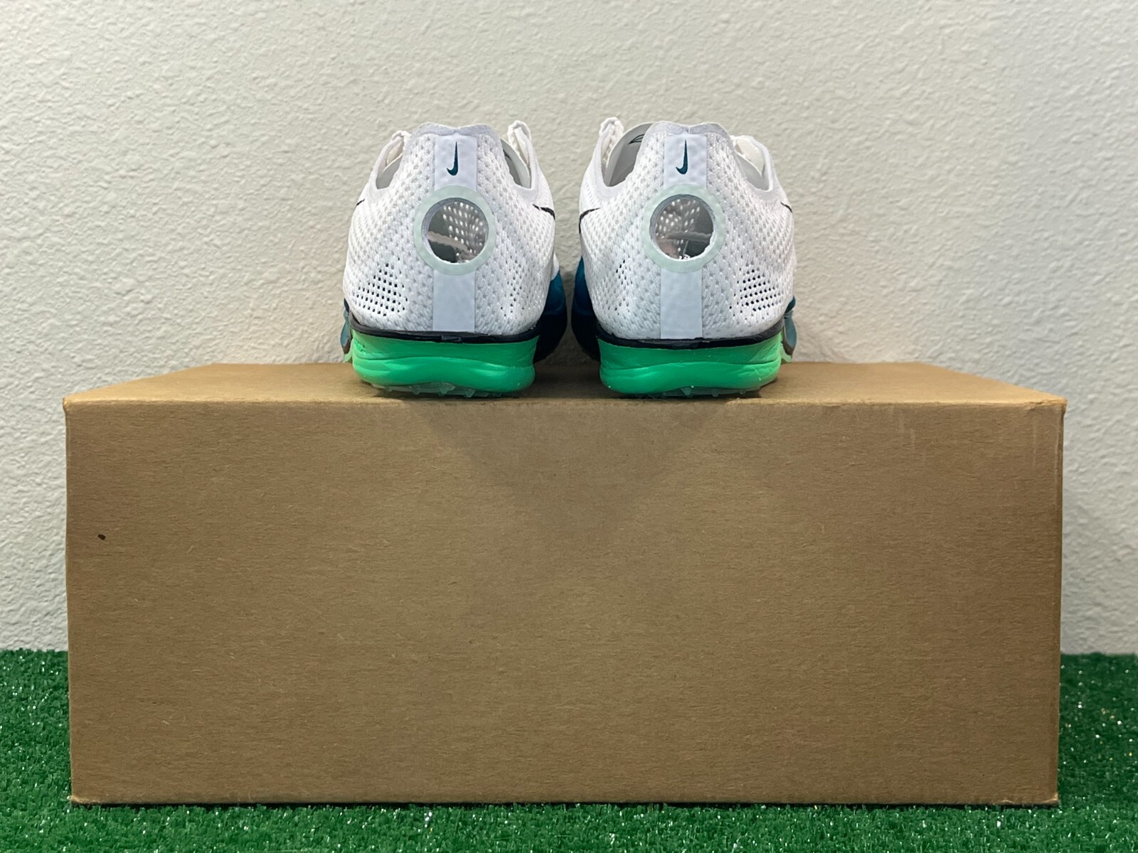 10 Men/11.5 Women Nike ZoomX Dragonfly 2 Elite White Racing Running Track Spikes