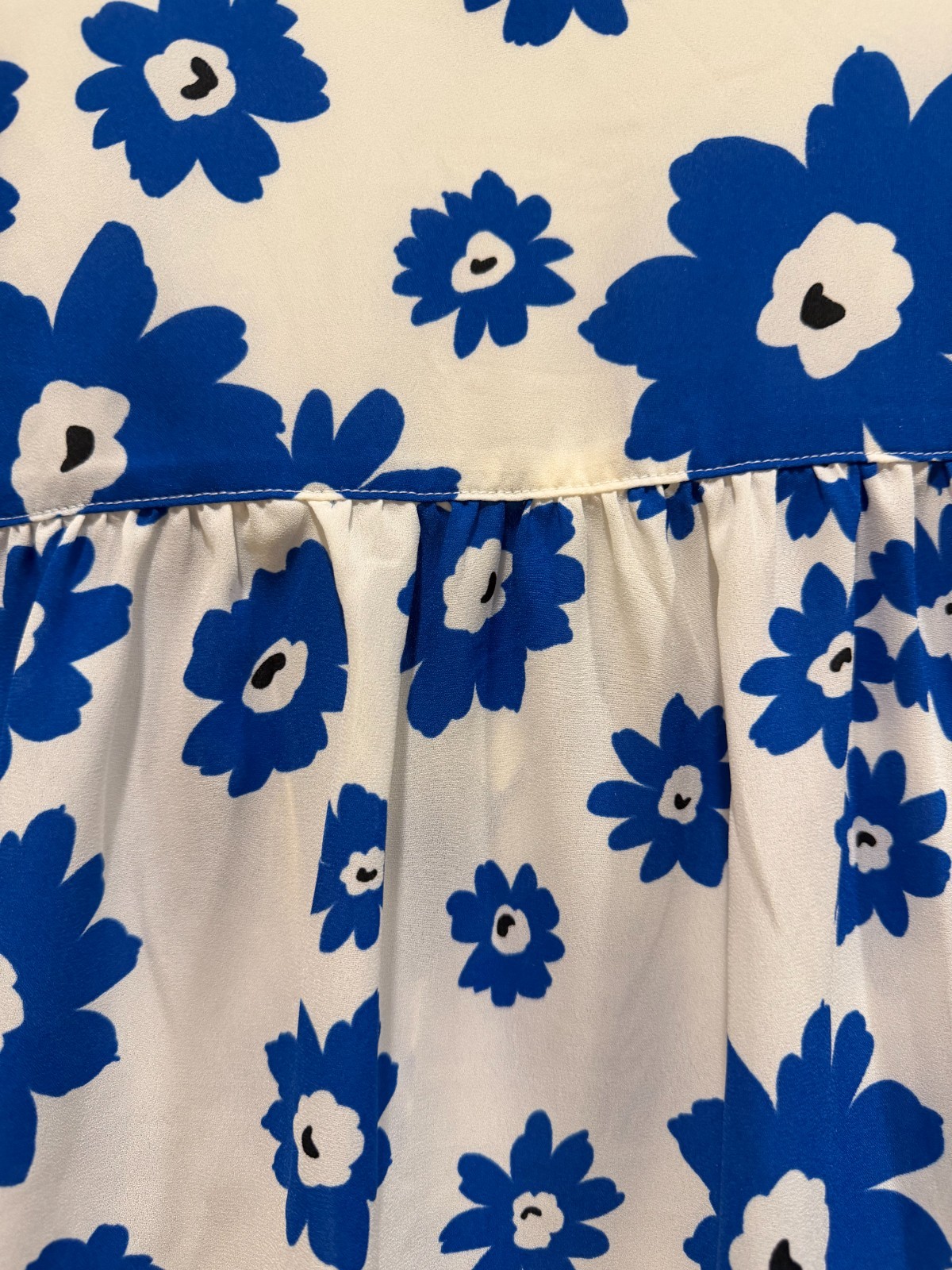 cabi Florist Blouse Button Front MEDIUM Blue & White Floral, Long Sleeves