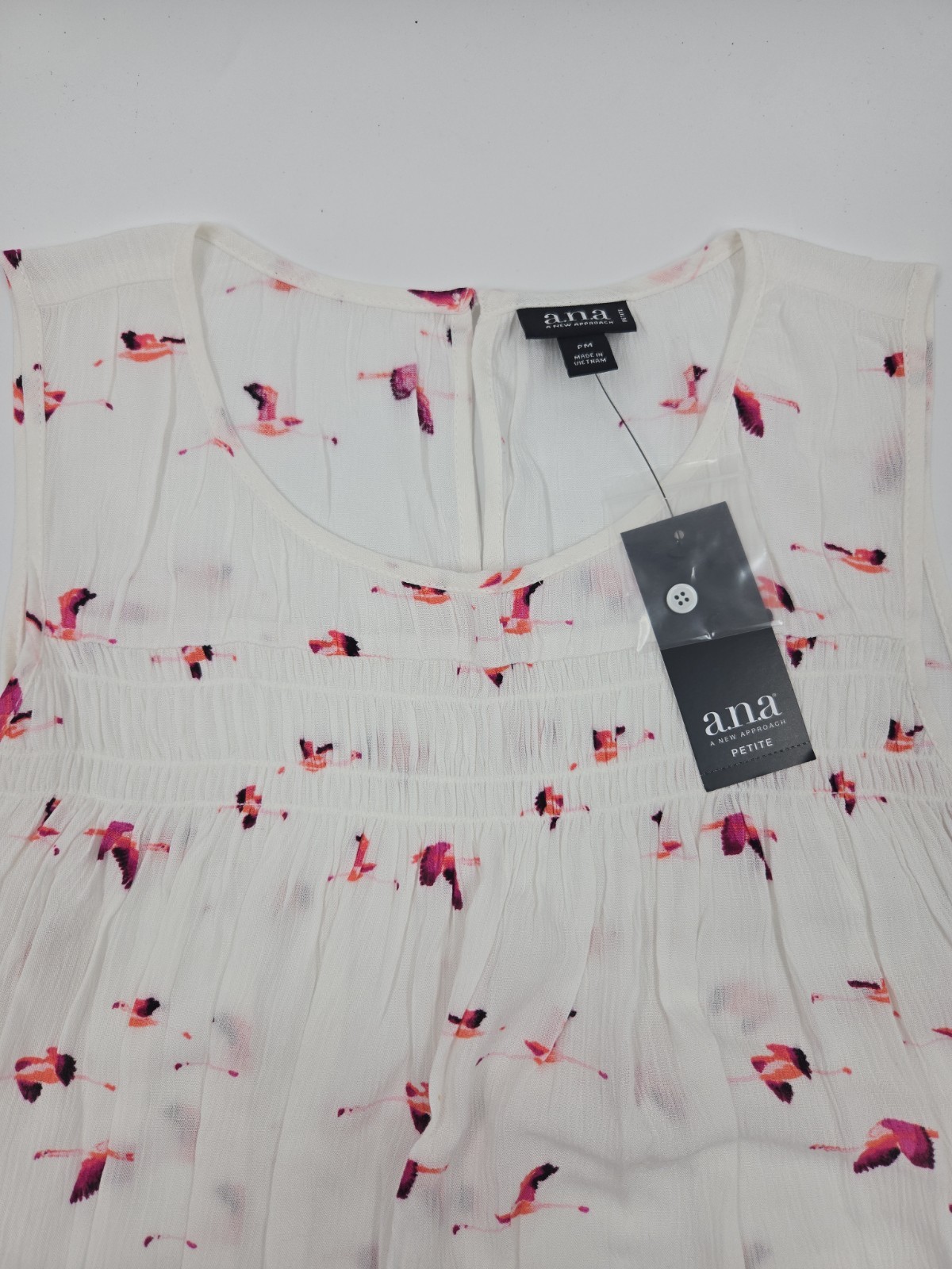 a.n.a. Sleeveless Top White Flamingo Pattern Lightweight Womens Petite M NWT