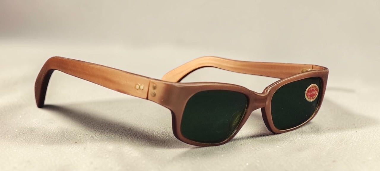 Vintage French Y2K Slim Rectangle Sunglasses Brown Frame Green Lenses Unisex