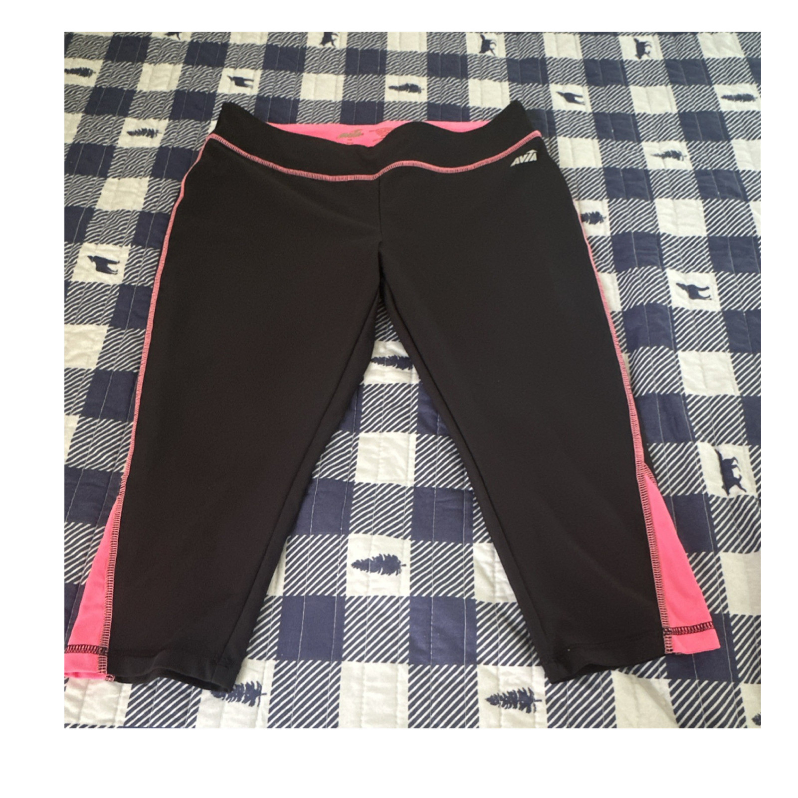Avia Women’s Black/Pink Capri Leggings S Stretch Polyester Spandex Athleisure