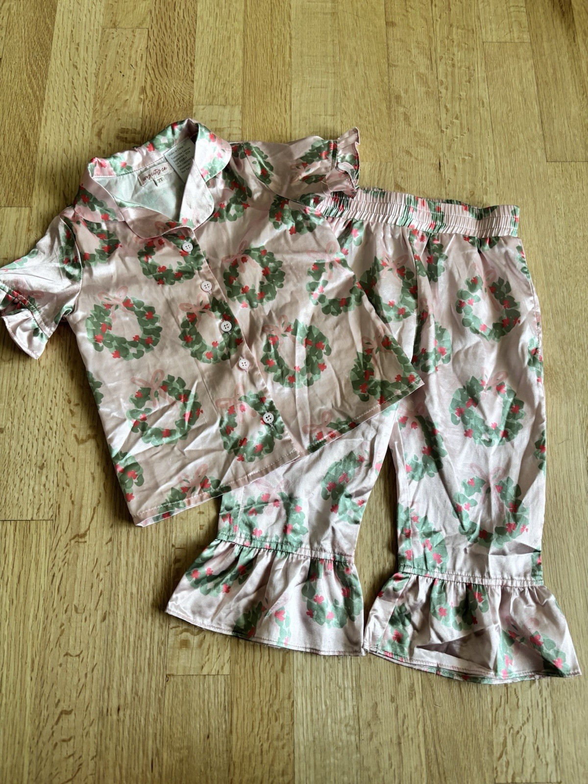 Ivy City Co Girls Wreath And Pink Set – Size 2T – Silky Feel