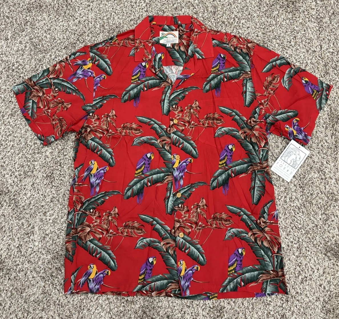 New Paradise Found Parrots Print Hawaiian Shirt Size LARGE