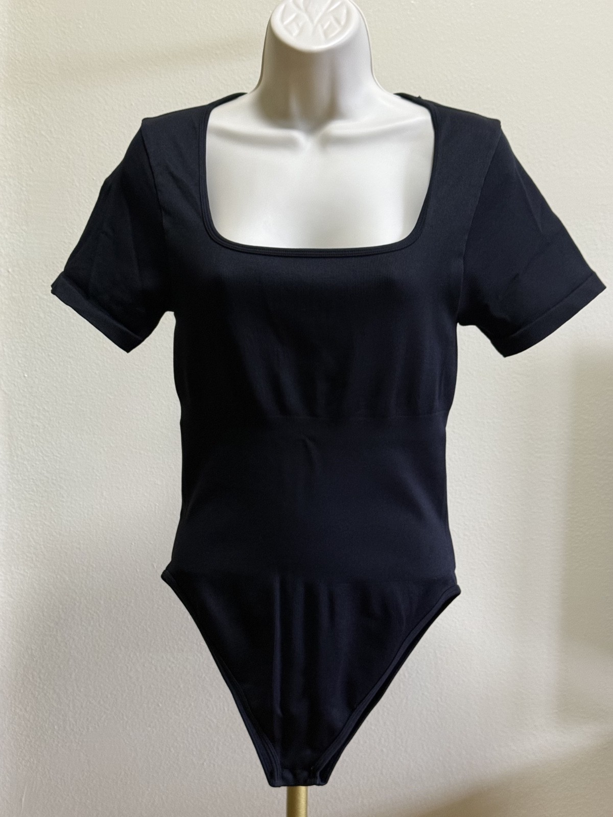 OQQ Women’s Black Short Sleeve One-Piece Bodysuit XL Moderate Compression