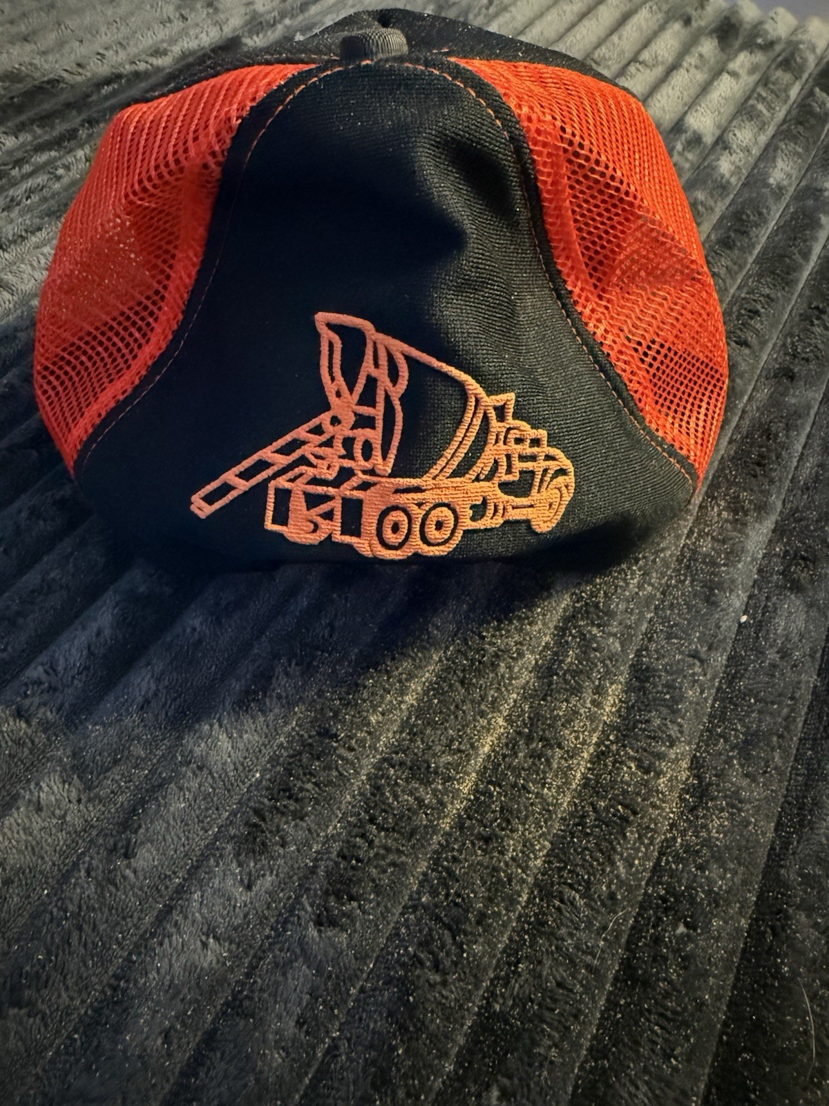 VINTAGE Sheesley Supply Company Johnstown PA Black/Orange Trucker Mesh Snapback