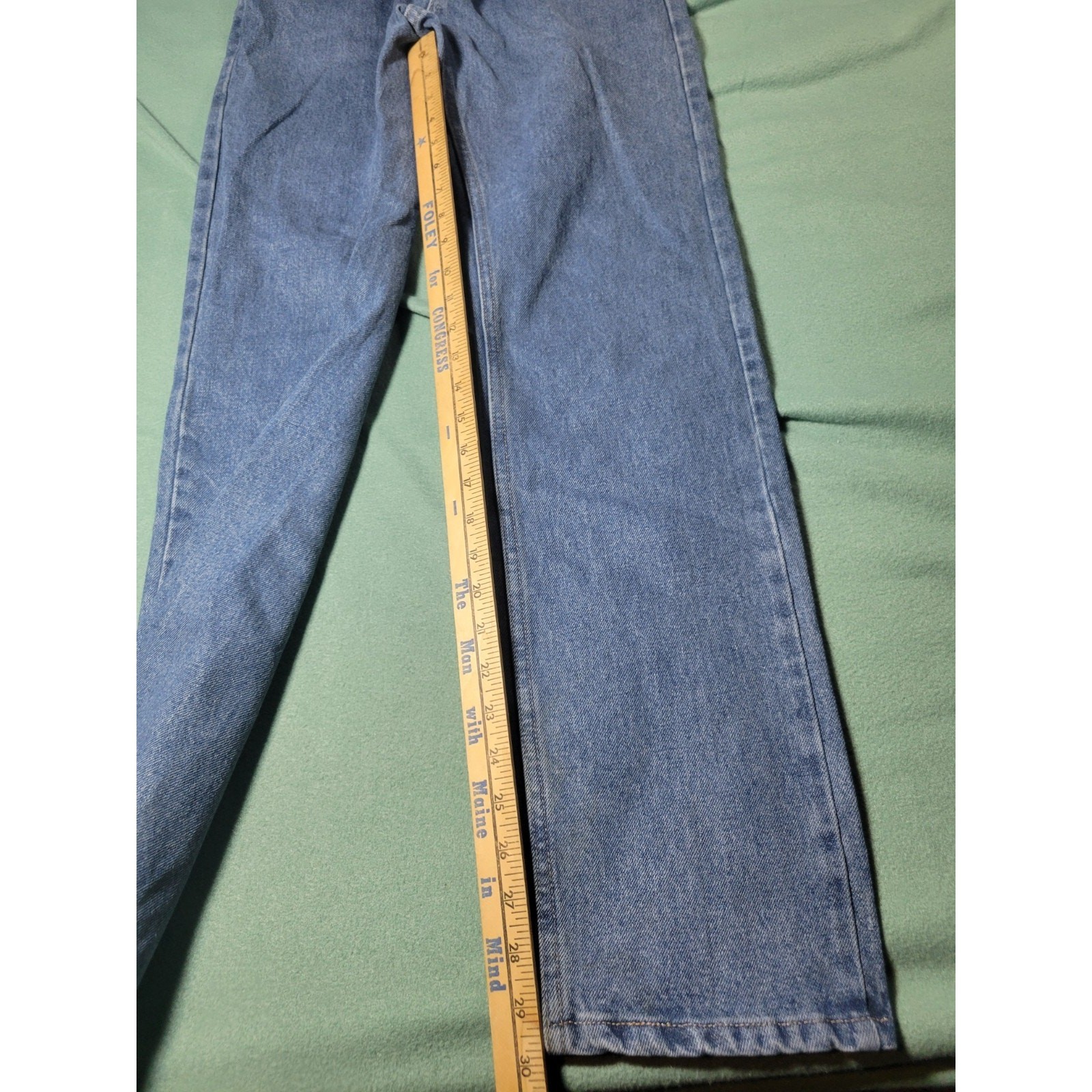 Wrangler Men’s Blue Jeans Medium Wash Regular Fit 29×32 Pants