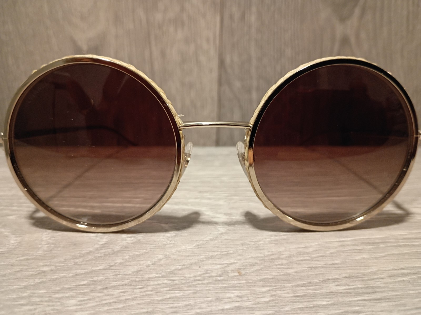 Women’s Round Sunglasses Gold Metal Frame Brown Gradient Tinted Plastic Lenses
