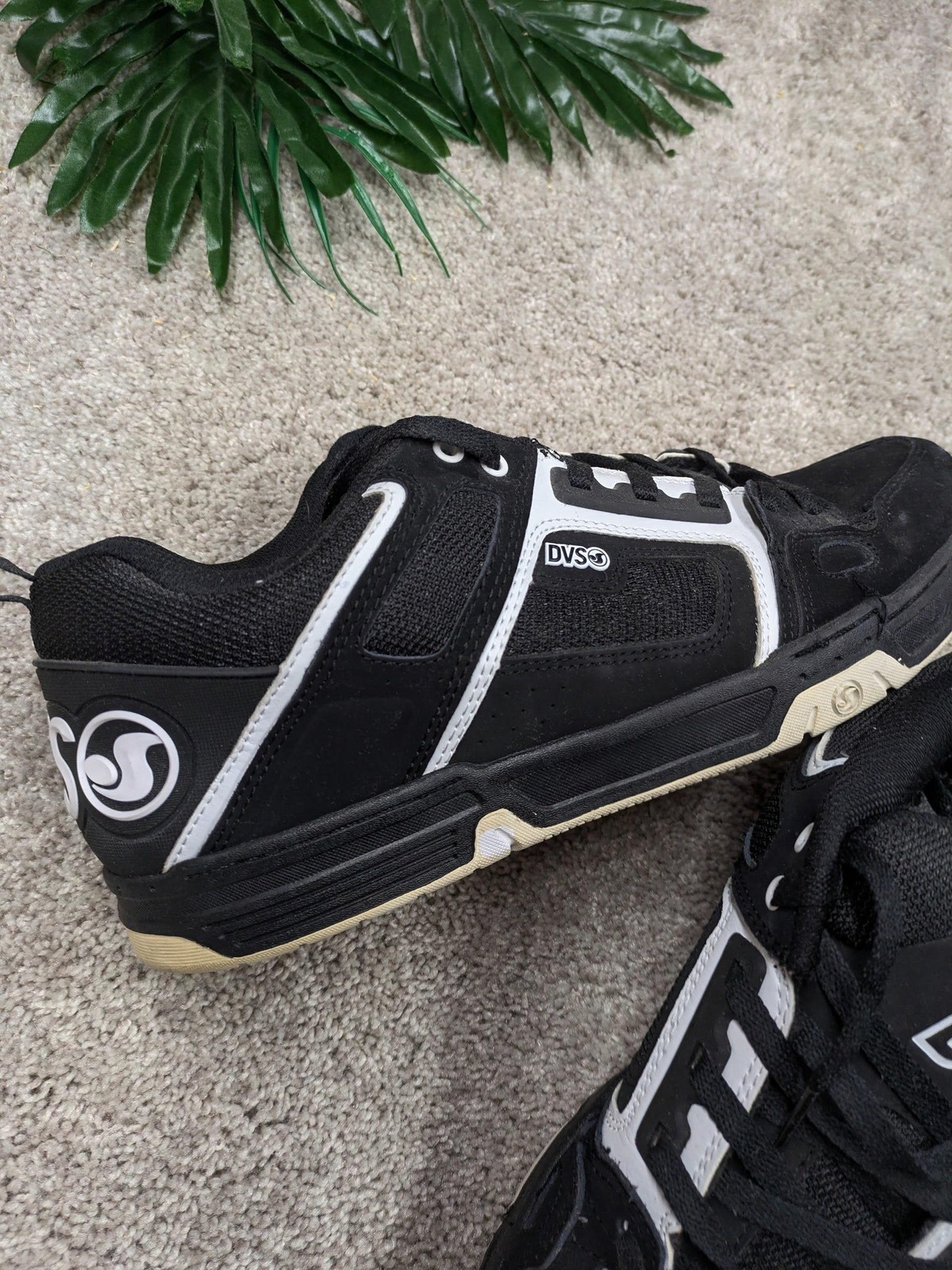 DVS Comanche Shoes Mens Size 12 Black White Low Top Skate Sneakers DVF0000029