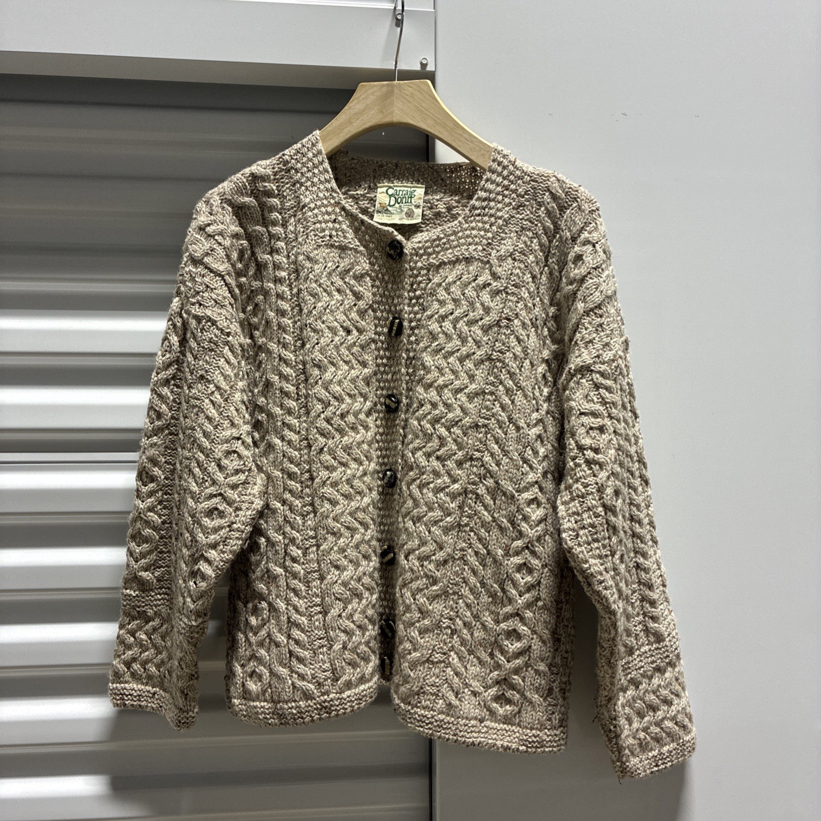 Carraig Donn Aran Cardigan Ireland Wool Cable Knit Cream Sweater M Fisherman