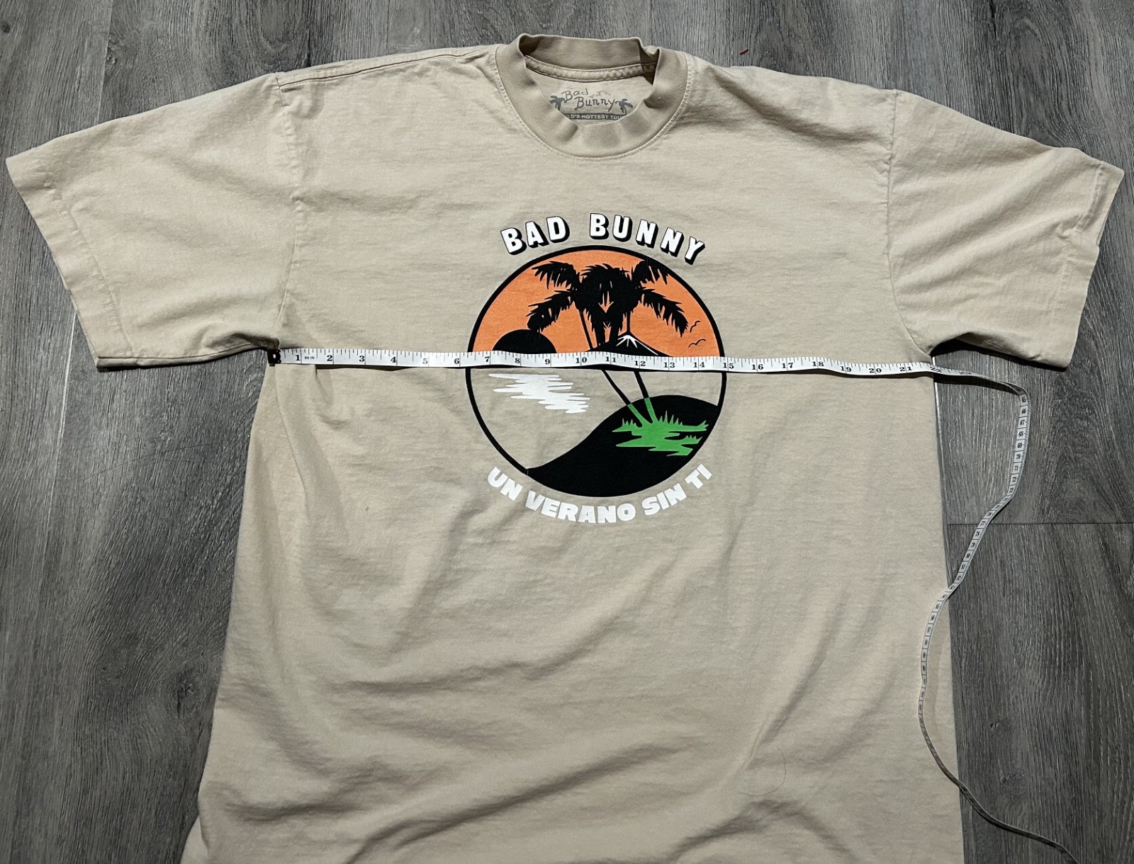 2022 Bad Bunny World’s Hottest Tour Merch ‘Un Verano Sin Ti’ Graphic T-Shirt