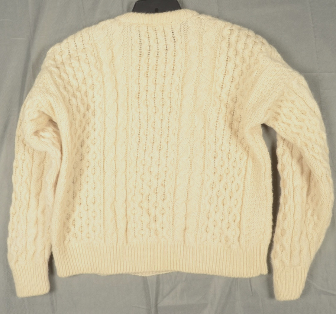 Gaeltarra Cable Knit Fisherman Sweater Size MEDIUM Cream 100% Wool Chunky Knit