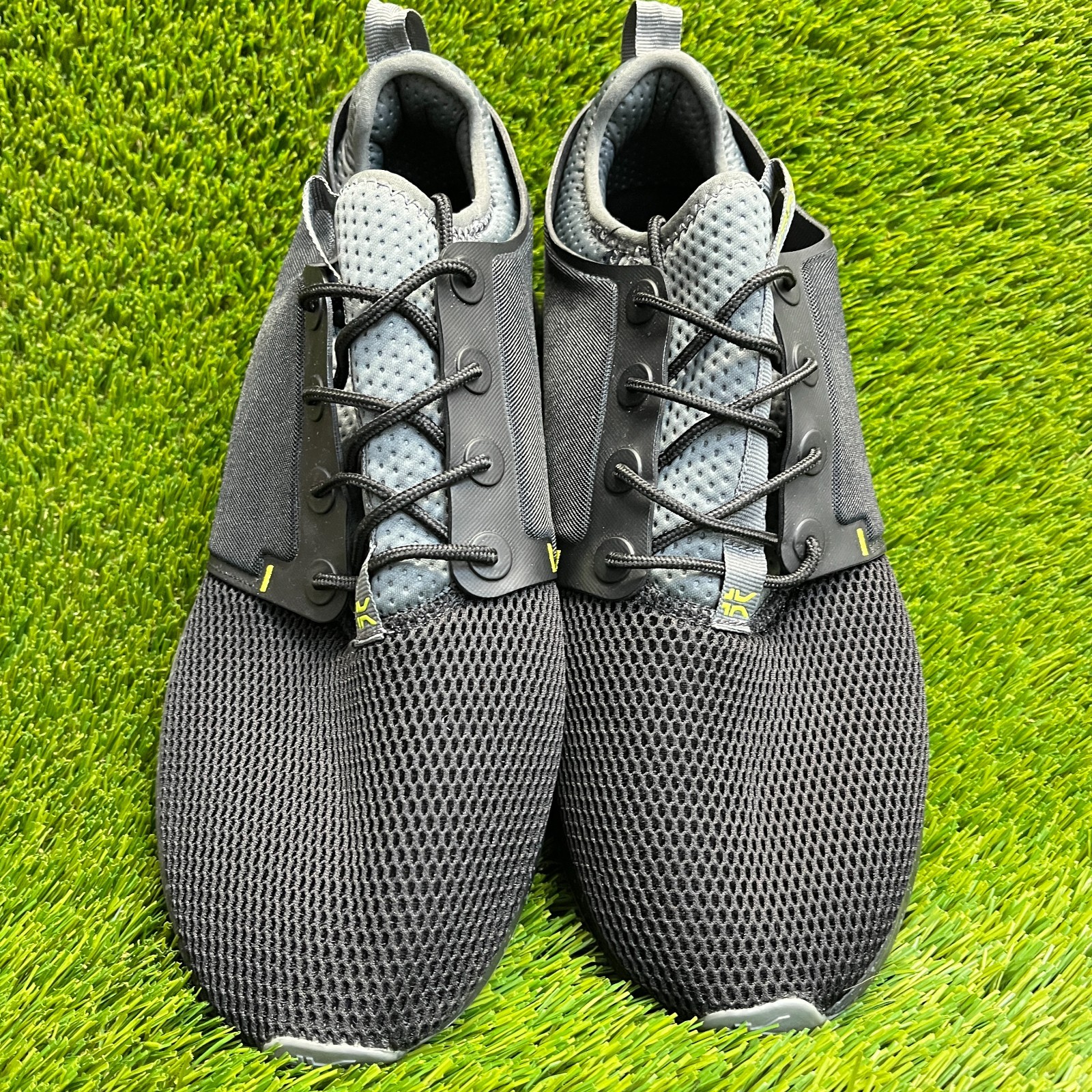 Kuru Atom Mens Size 12E Black Gray Athletic Running Walking Shoes Sneakers