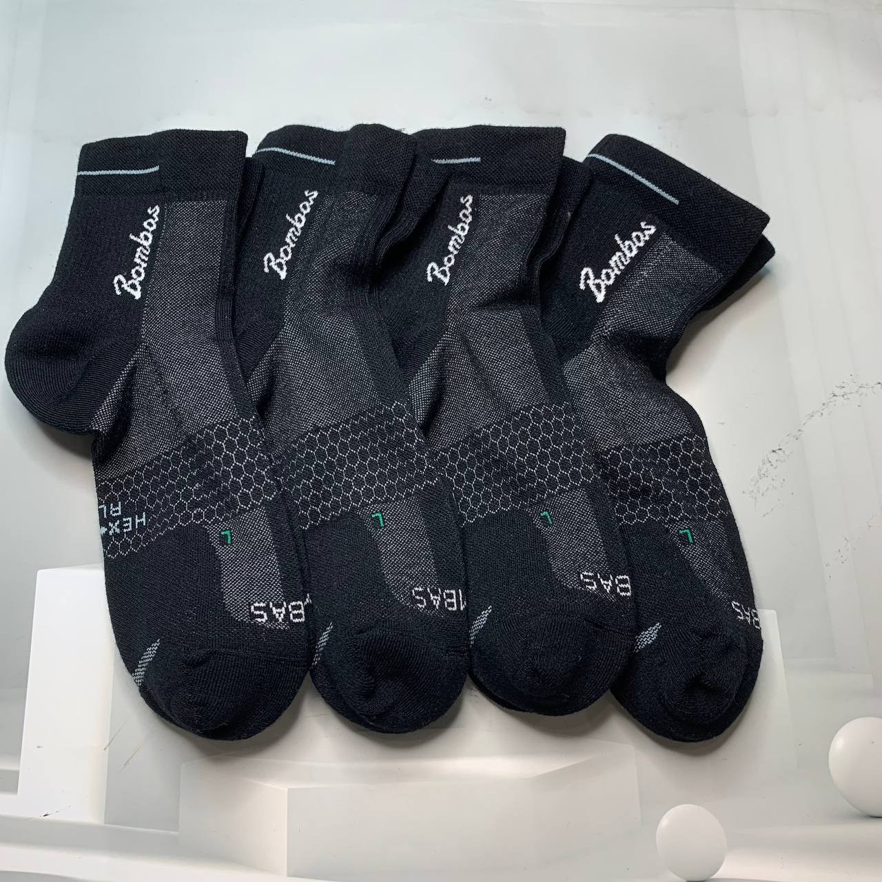 Bombas Men’s Quarter Socks 4 Pair Pack Black Green Size M Medium L Large New