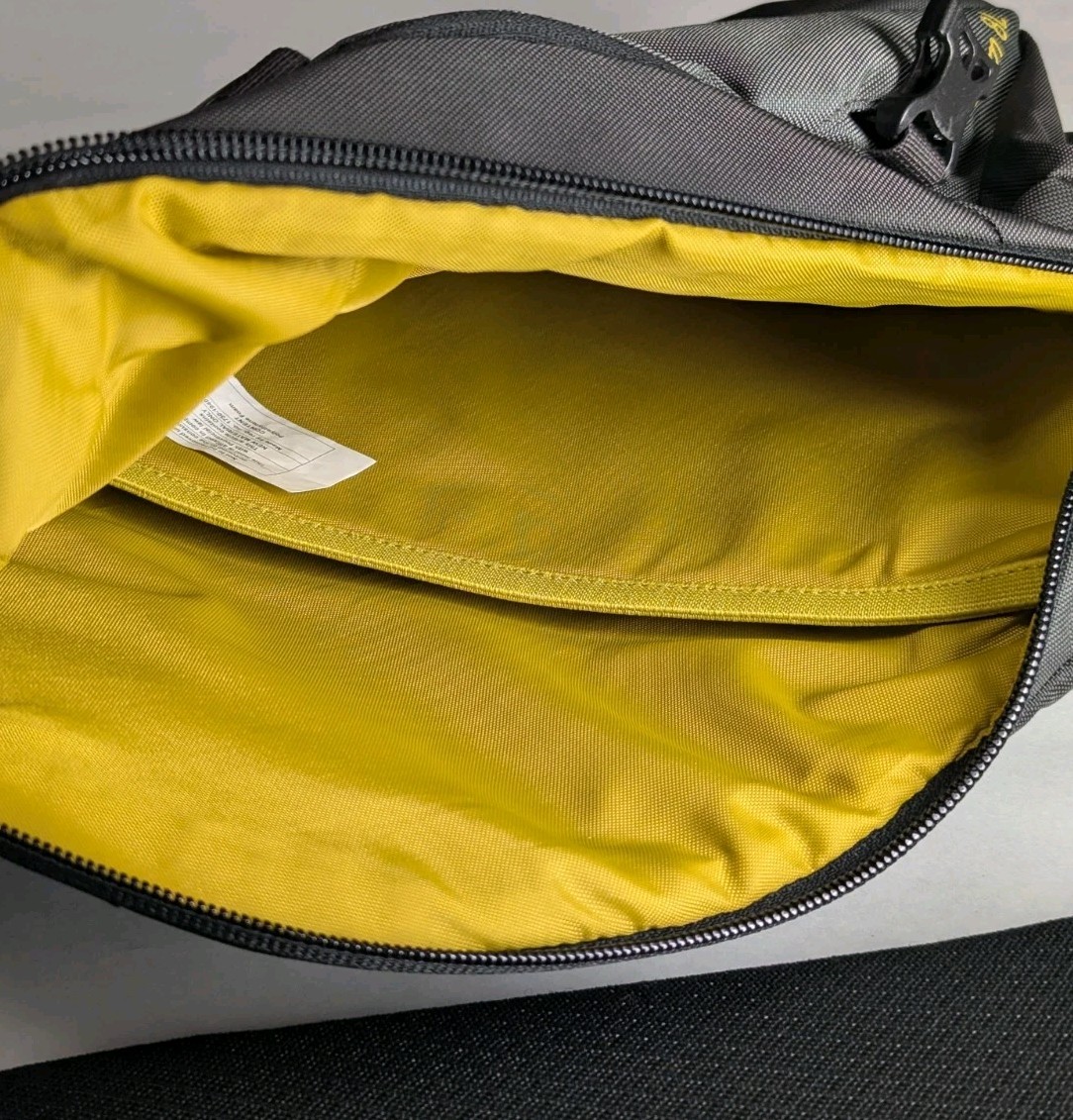 Patagonia Atom Sling Bag 8L Gray/Textile Green (Damaged)