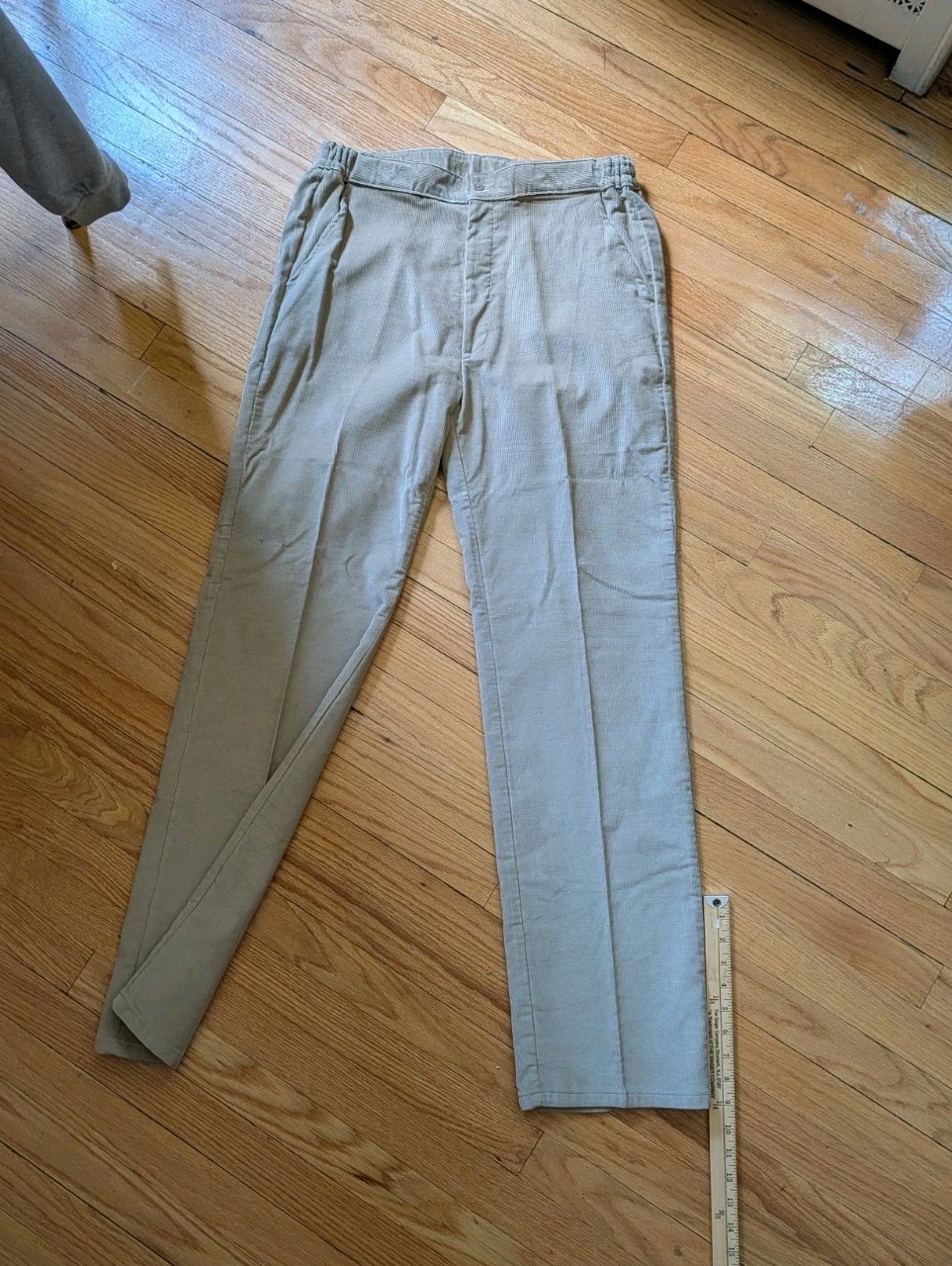 Vintage 80s Levi’s Sports Classic Mens Tan Corduroy Trousers
