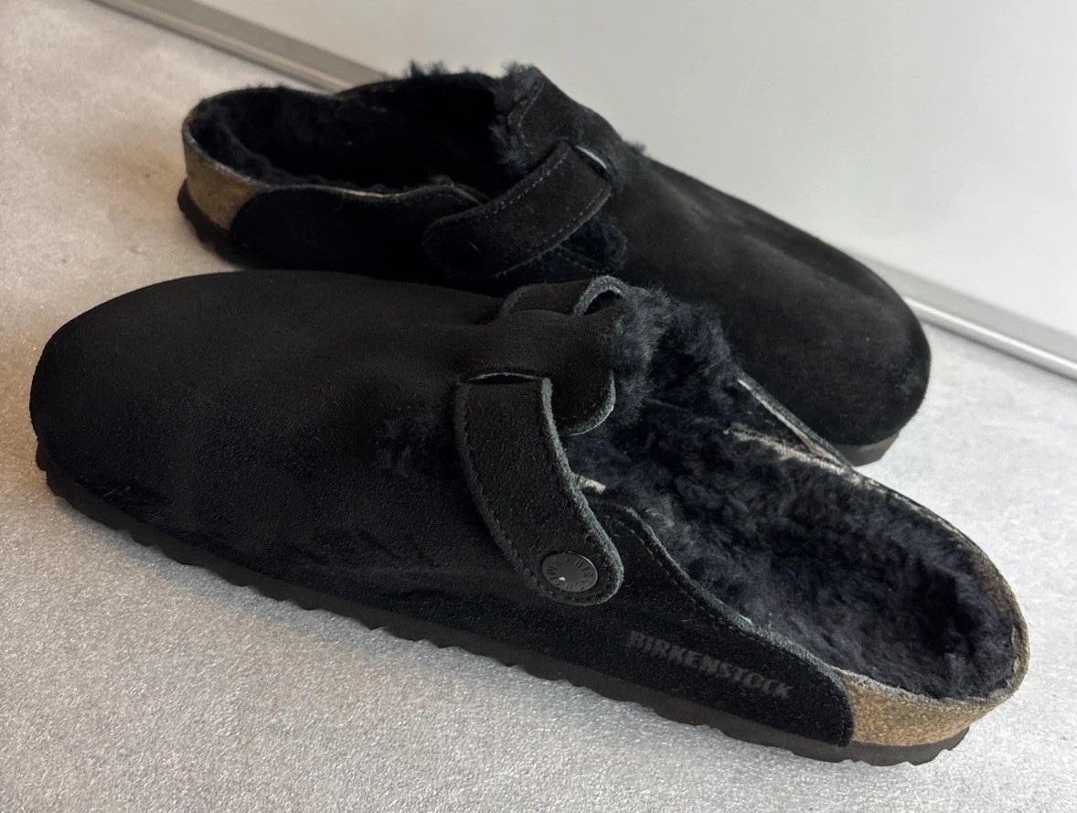 Birkenstock Suede Boston Black Shearling Size 39 US W -8-M-6 Clogs Slides