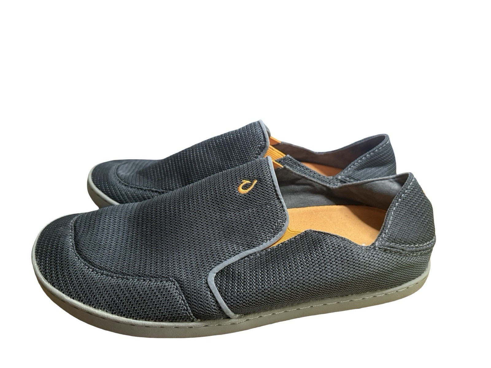 OluKai Nohea Moku Mens Charcoal Grey Orange Mesh Slip On Shoes size 9.5