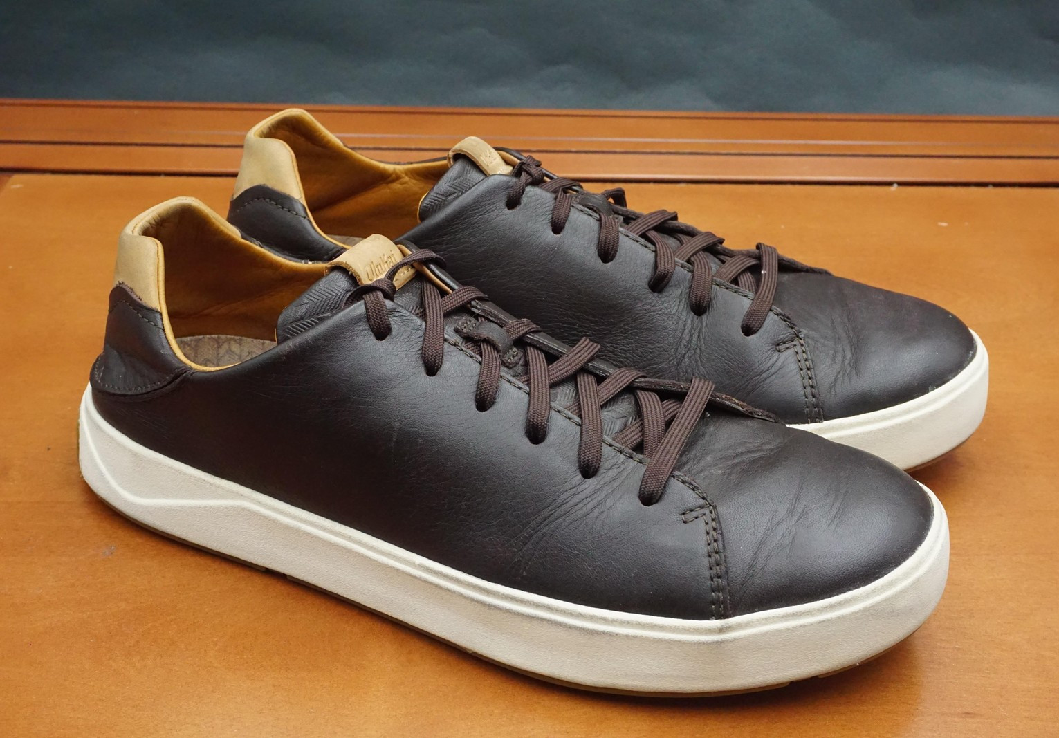 OluKai LAE’AHI LI’ILI Shoes Mens Size 10 Brown Leather Low Top Casual Sneakers