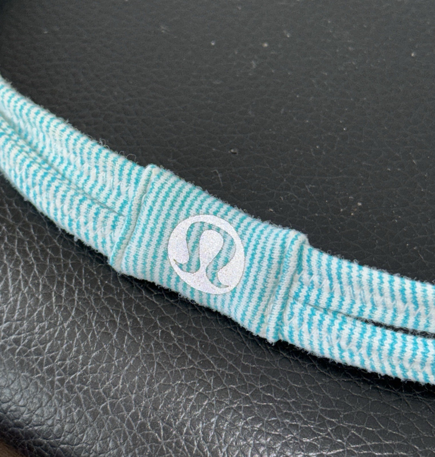 Lululemon Skinny Double Headband Teal Blue Striped Y2K Aughts Reflective Logo