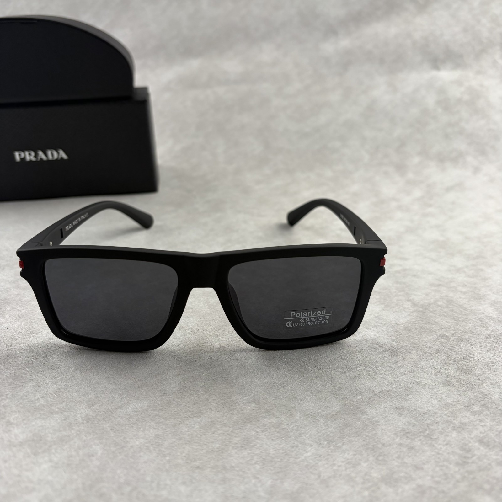 New In Box – Prada Men’s & Women’s Square Designer Sunglasses Classic Frame