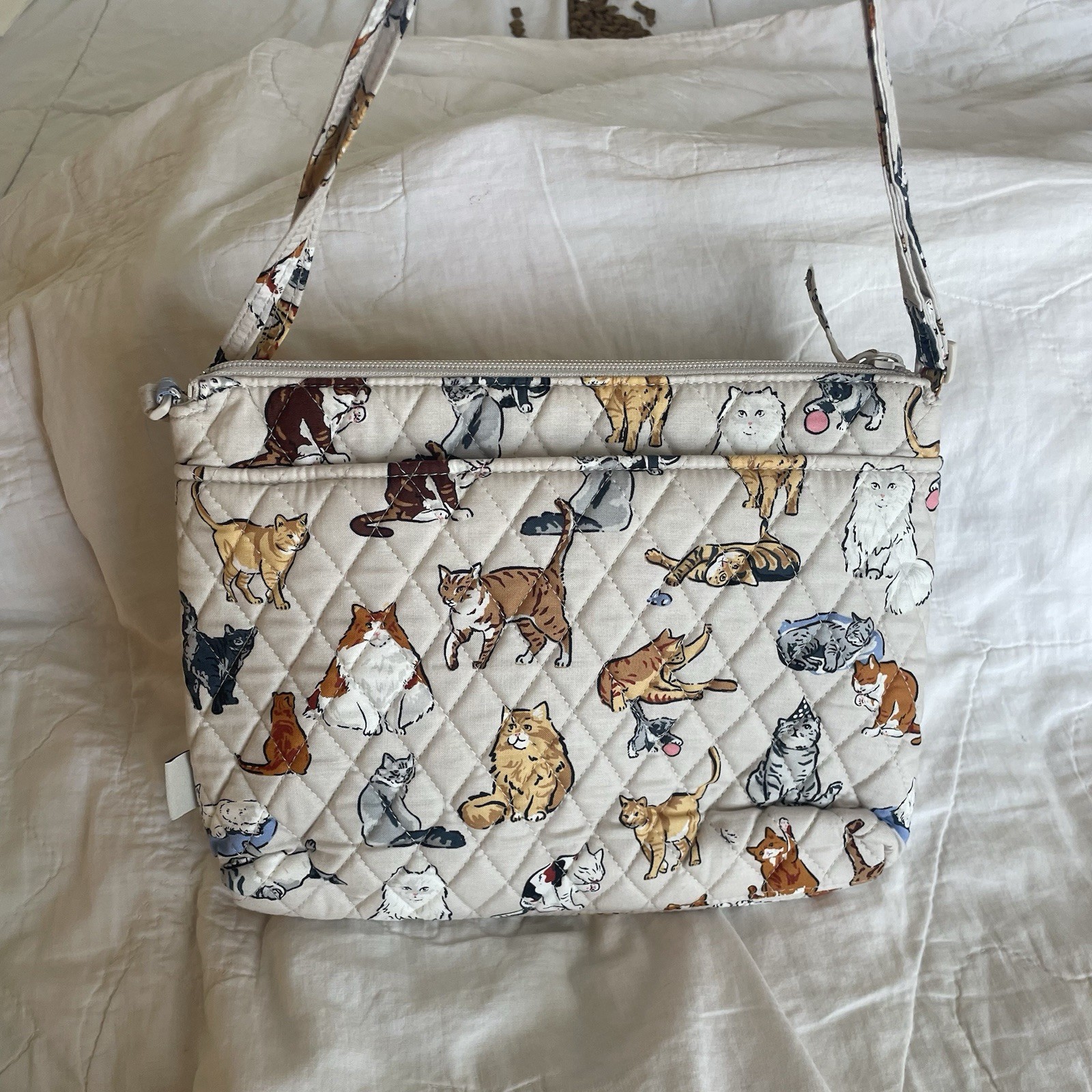Vera Bradley Large Cat Print Crossbody Bag Zip Closure Lined Inner Pockets