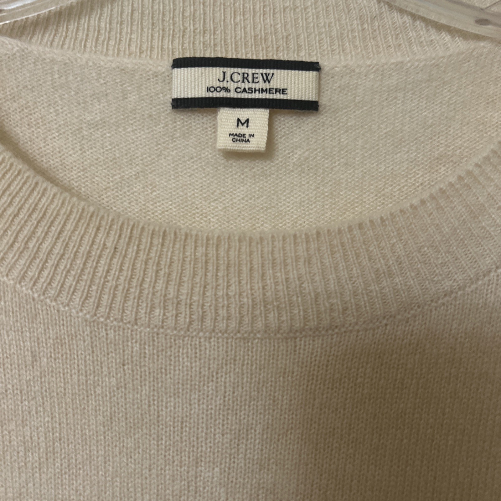 J Crew 100% Cashmere Sweater Womens M Cream Pullover Classic Fit Crew Neck Soft