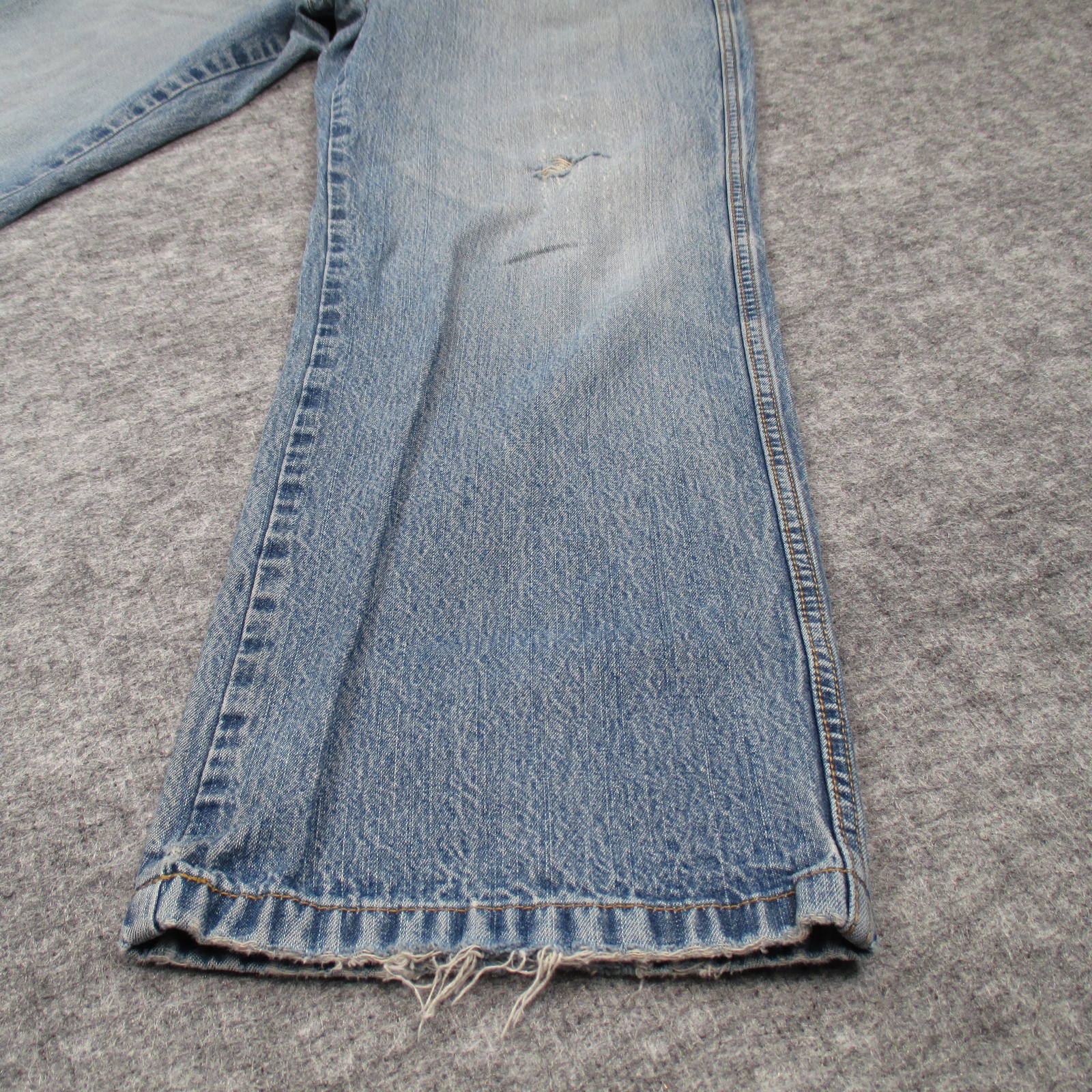 DKNY Jeans Mens Jeans 33×30 Blue Straight Leg Distressed Denim Y2K 100% Cotton