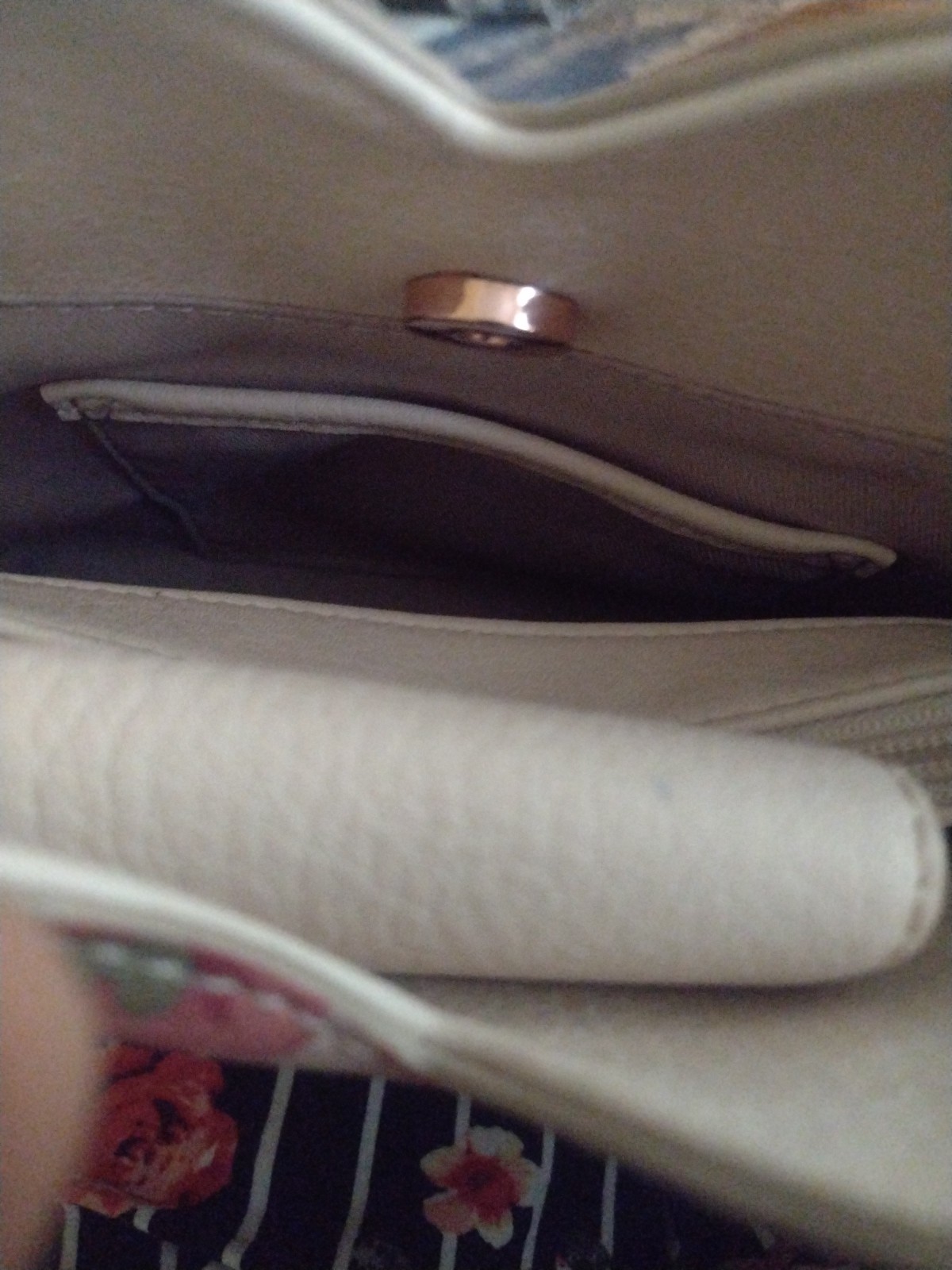 Half Moon Tote L C Lauren Conrad Snap Closure On The Inside.