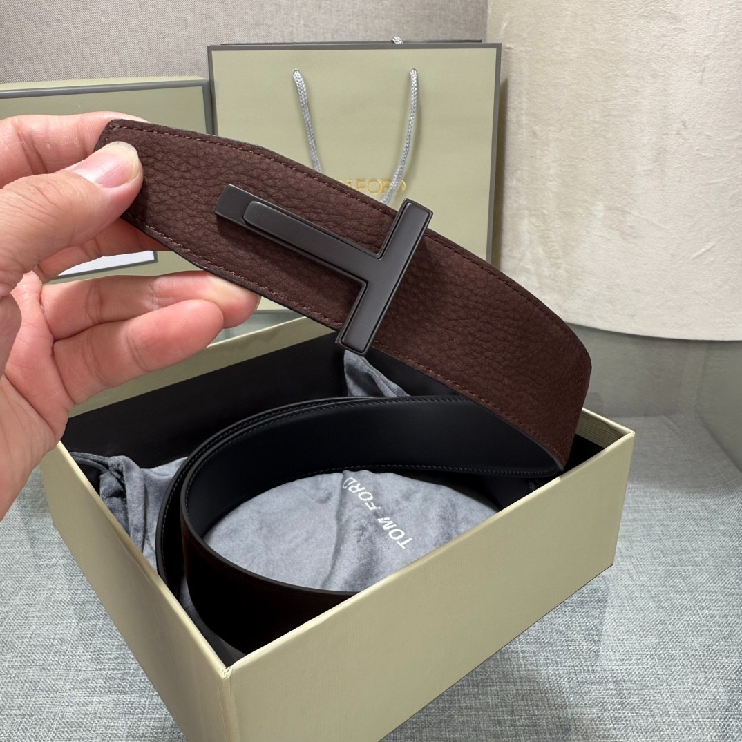 Authentic Tom Ford Men’s Reversible Calfskin Leather Belt Black T-Buckle