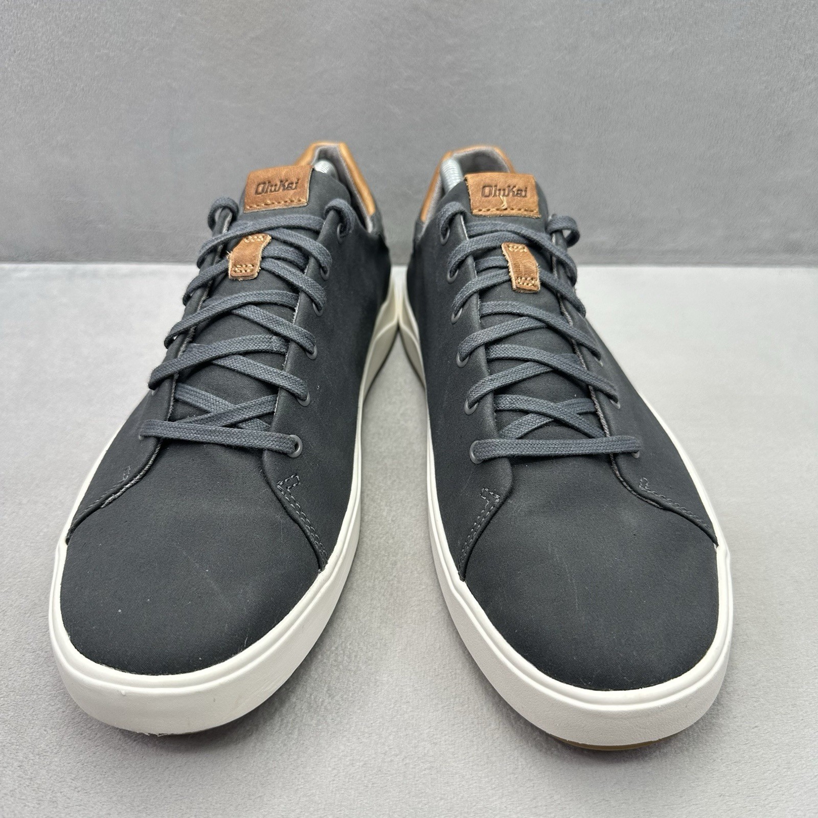 OluKai Lae’ahi Li Mens Size 10 Shoes Charcoal Gray Canvas Comfort Sneakers
