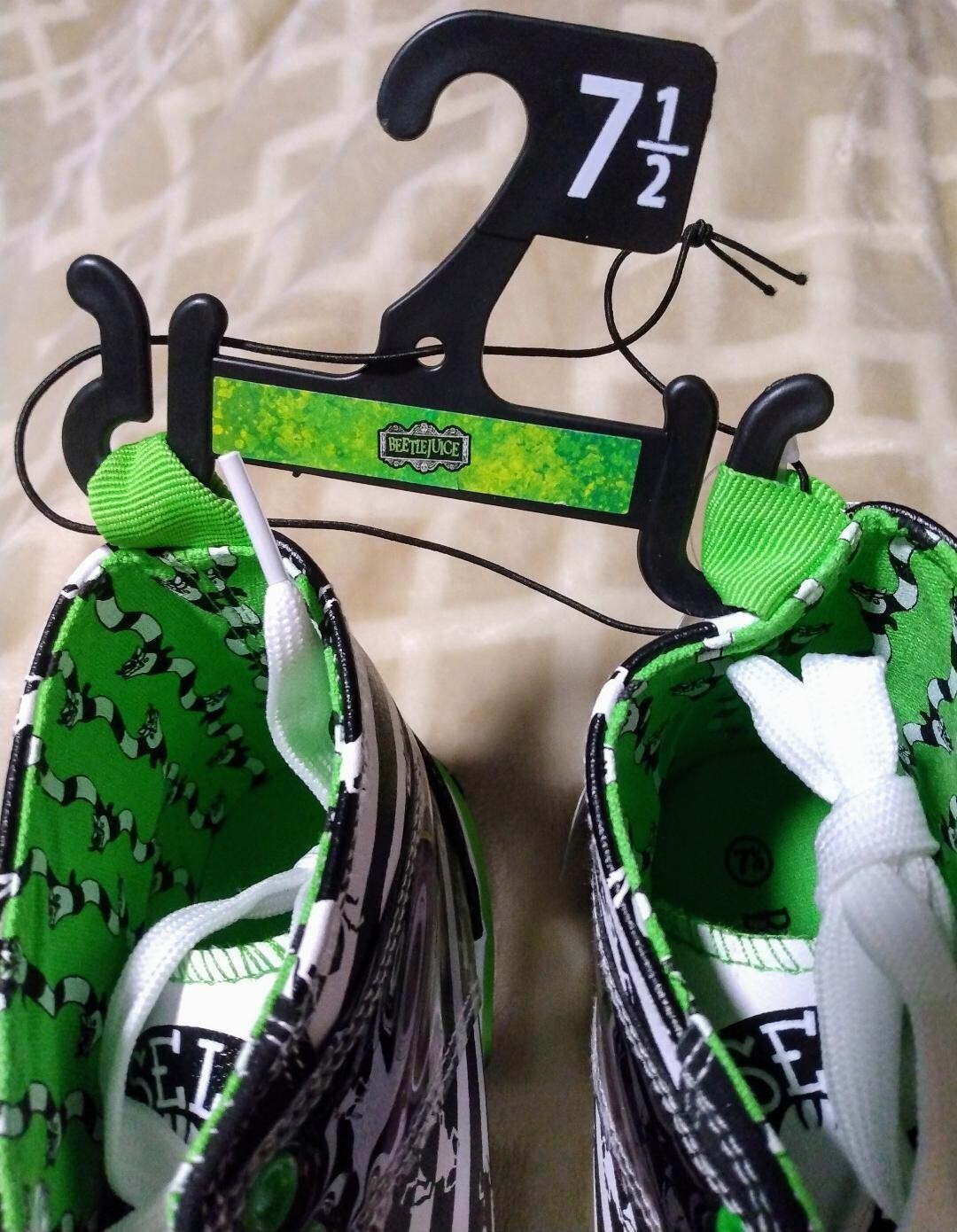 Women’s Beetlejuice Shoes – Ground Up Women’s Size 7 1/2 NEW It’s Show Time!