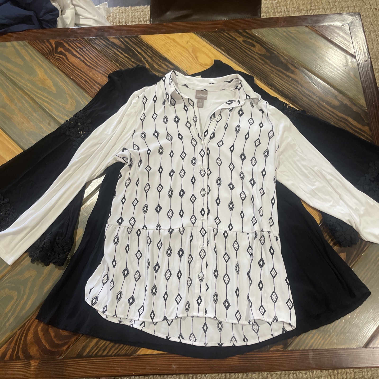5 Item Lot, Women’s Tops Various Sizes, Single Original Owner, Similar Sizing