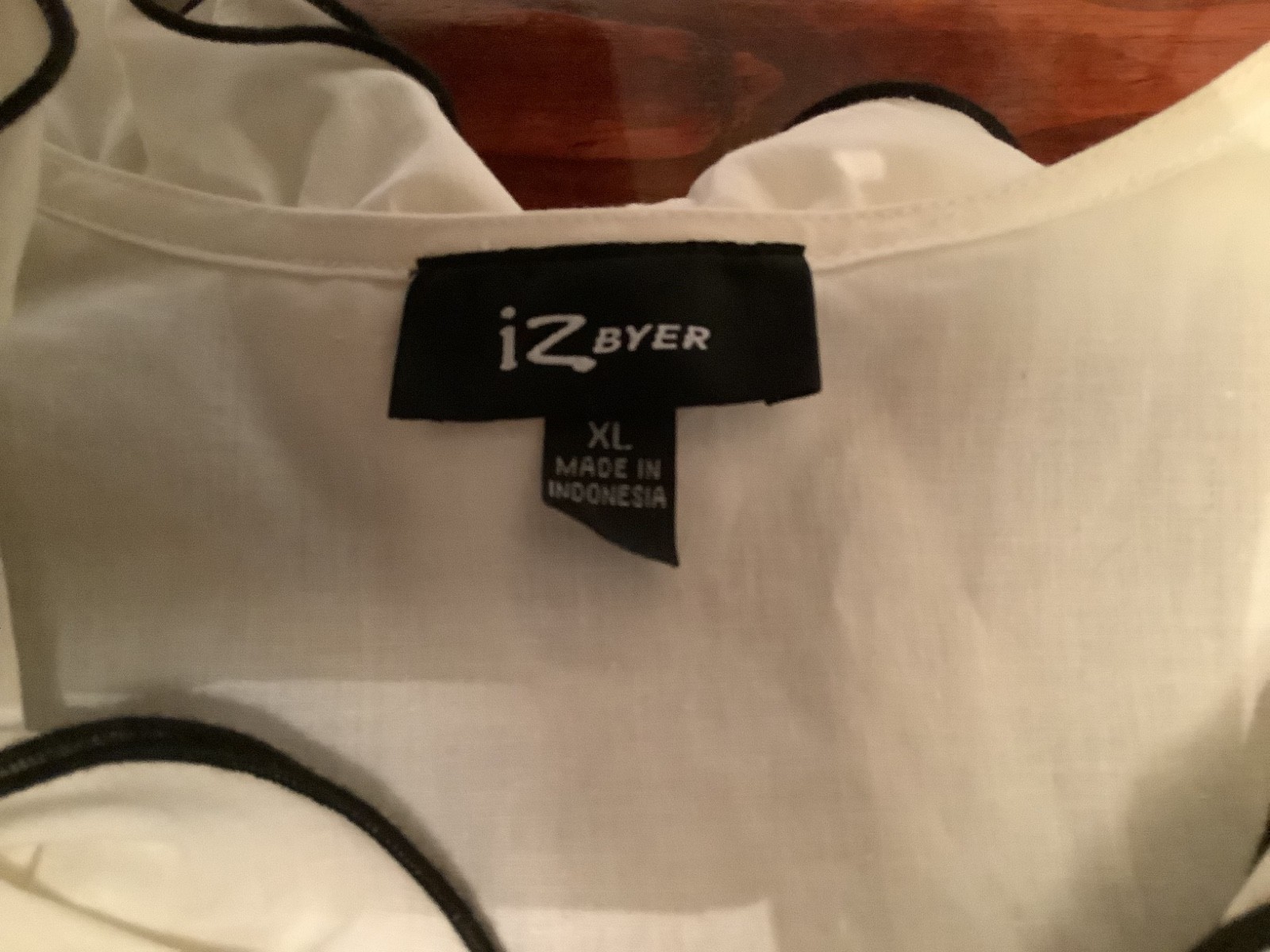 Women’s iZByer White with Black Trim Ruffle Fitted Button Up Top, Size XL
