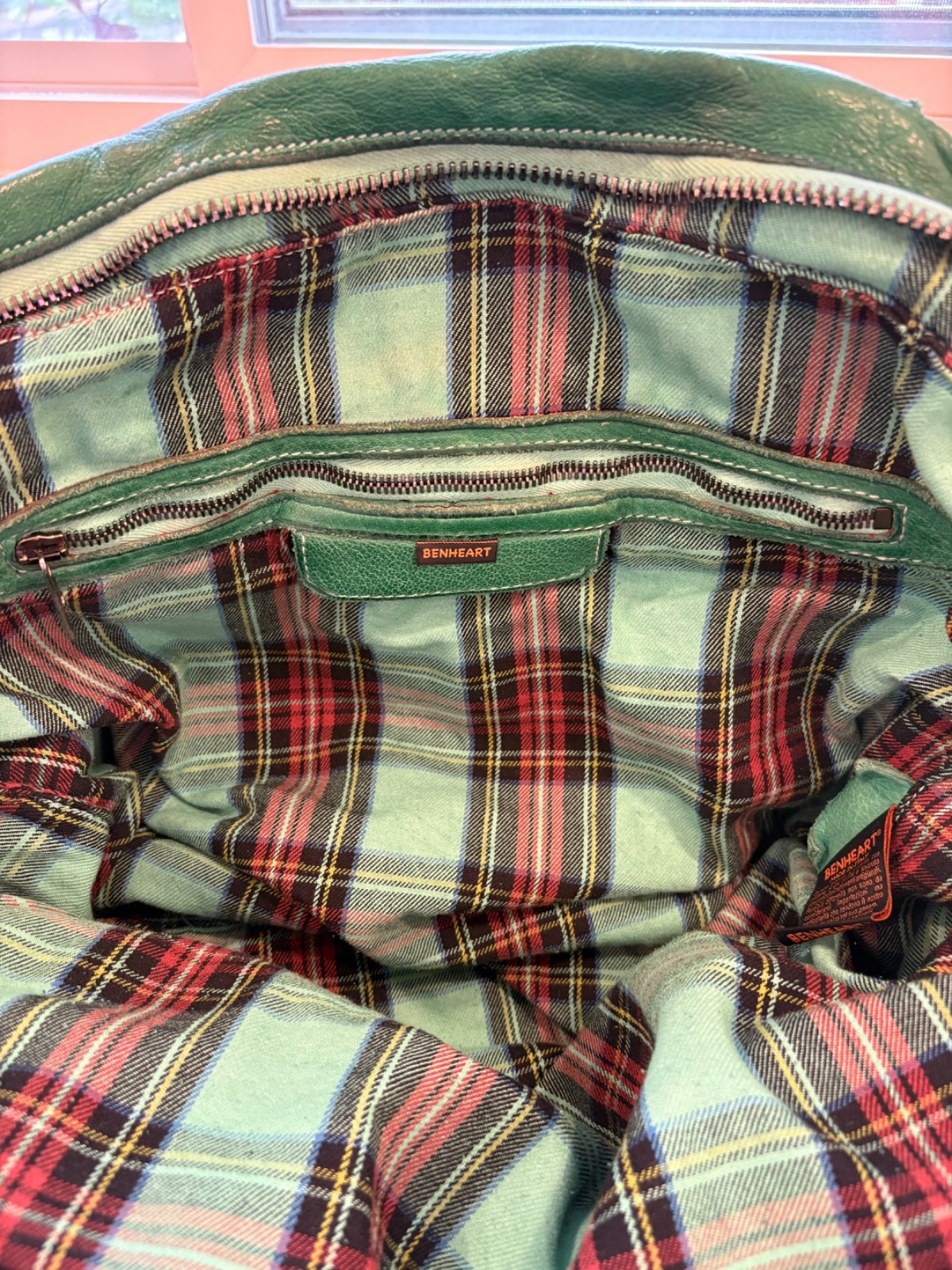 Benheart Sissi Green Italian Leather Purse Buffalo Plaid Lining 2