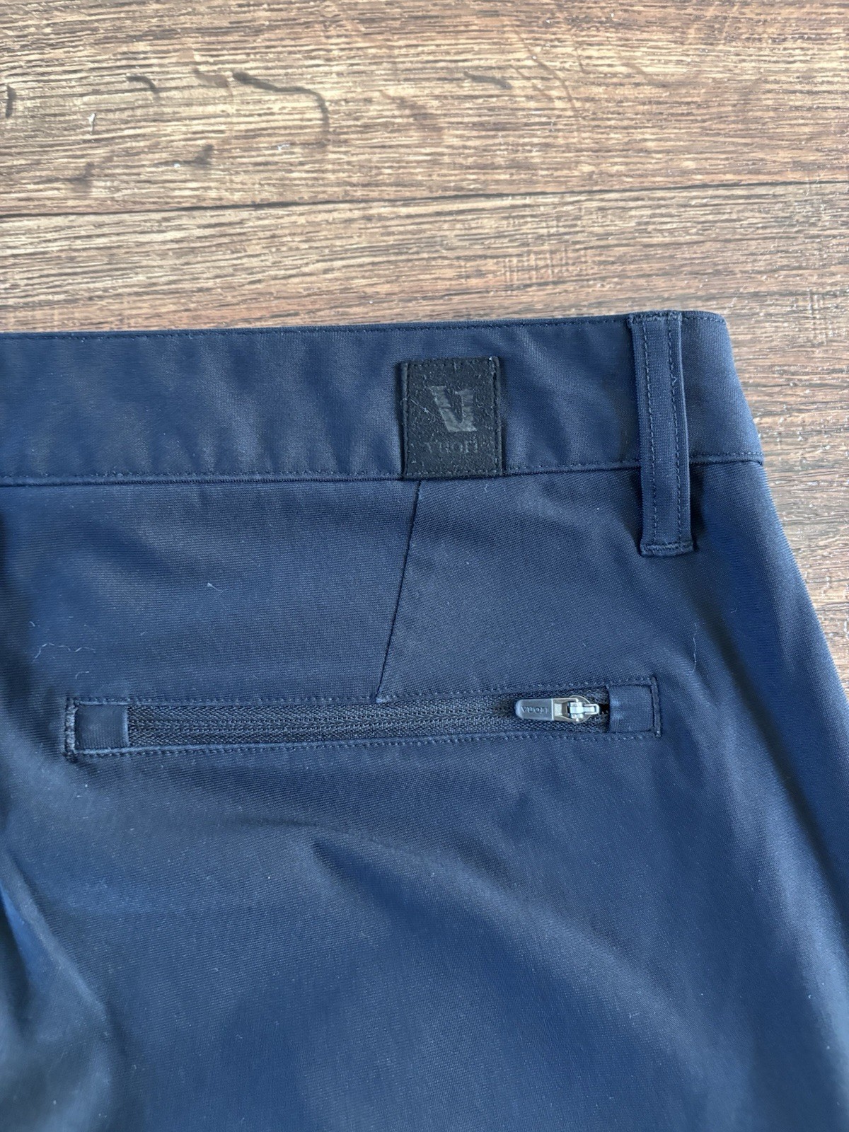 Vuori Men’s Meta Performance Cargo Pants Joggers Black 33