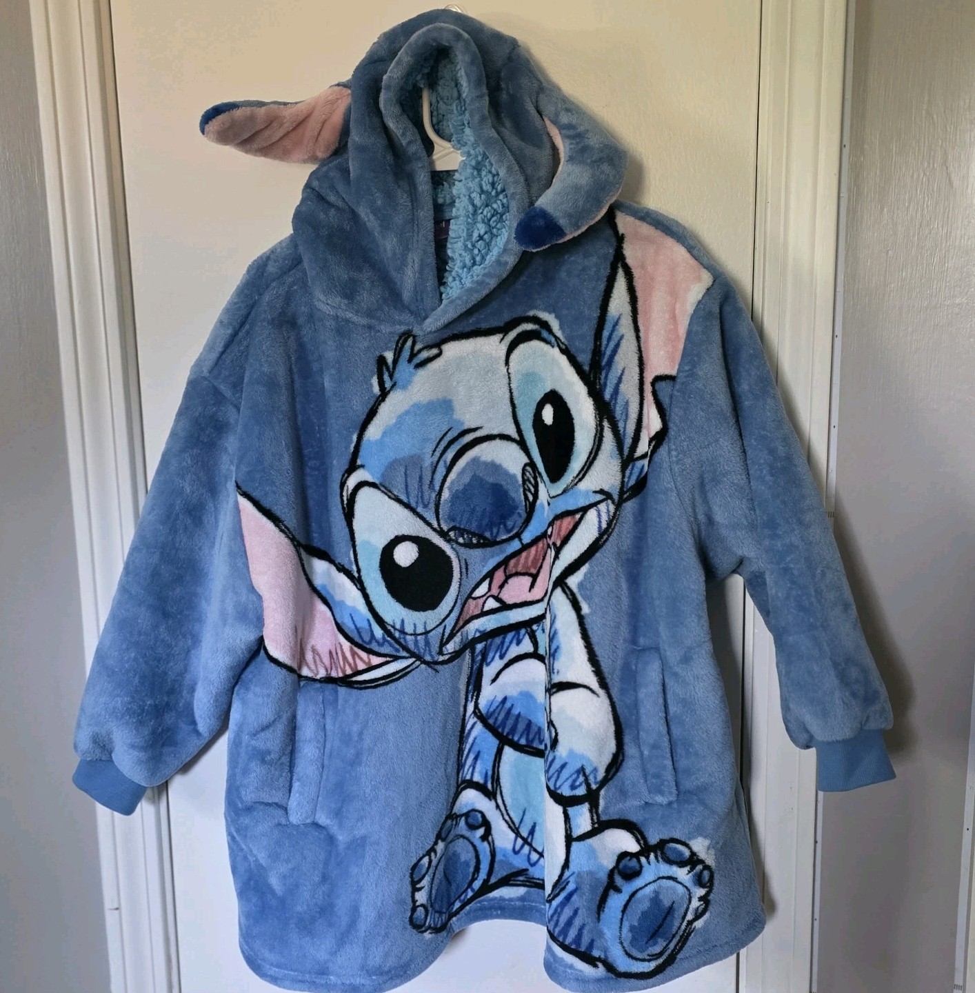Disney Stitch Hoodie Blanket One Size Blue Plush Sherpa Lined Wearable…