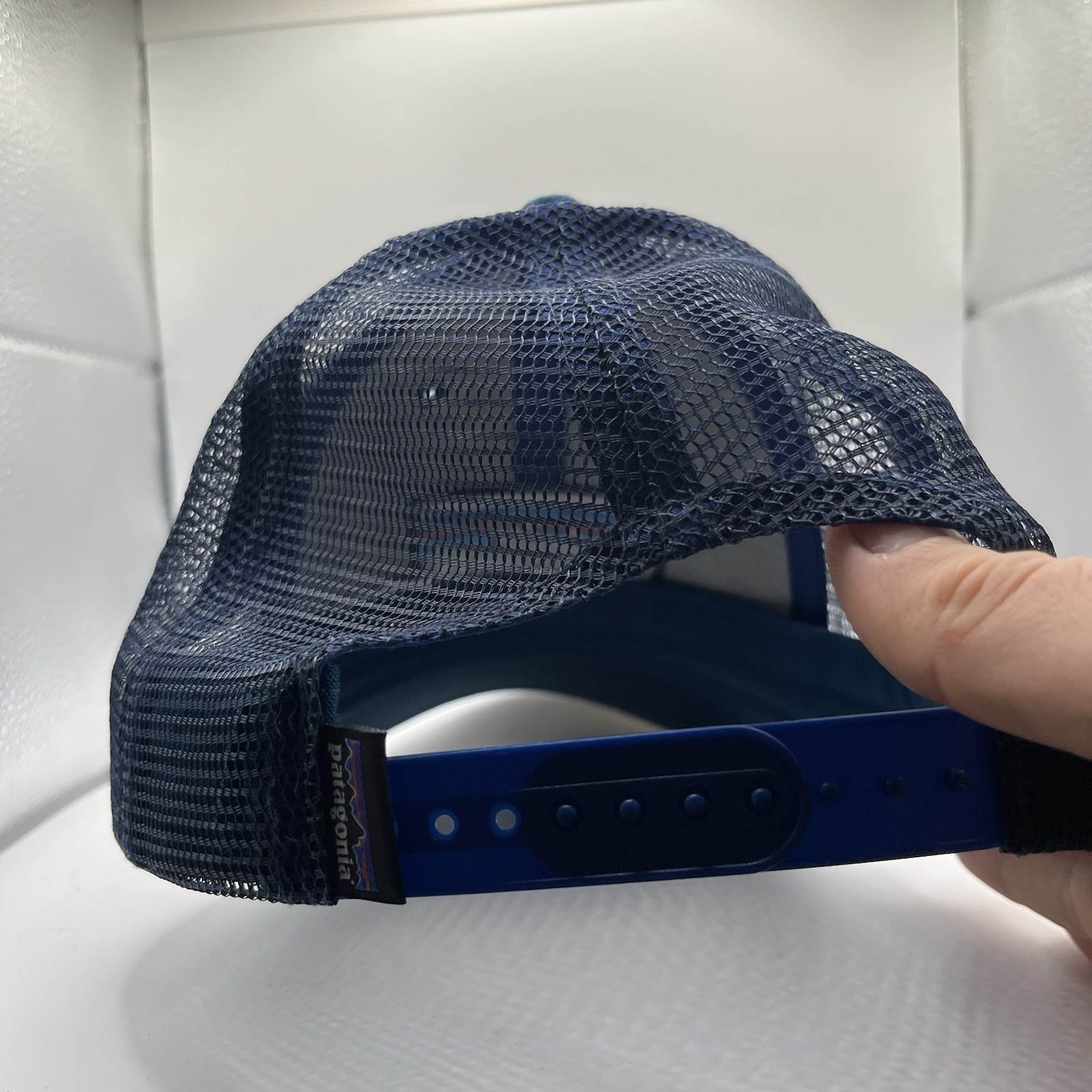 Patagonia P-6 Logo Lo-Pro Trucker Hat Unisex OS Blue Mesh Back VTG