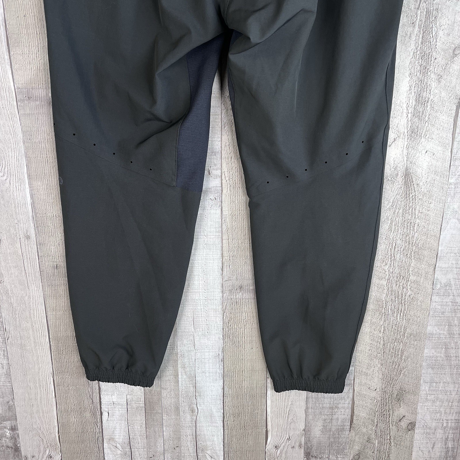 Lululemon License To Train Joggers Mens XXL Gray Abrasion Resistant Gym Pants