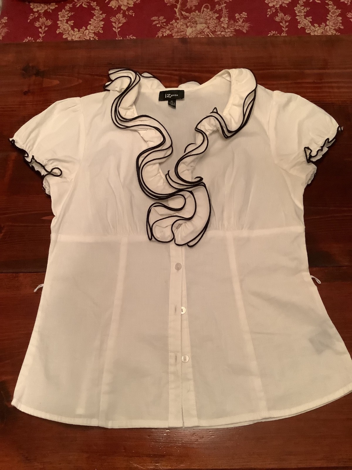 Women’s iZByer White with Black Trim Ruffle Fitted Button Up Top, Size XL