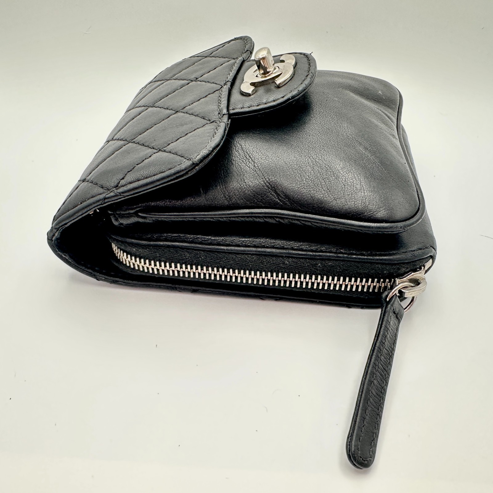CHANEL Clams Wallet on Chain WOC Black Lambskin Silver Hardware 2012 Authentic