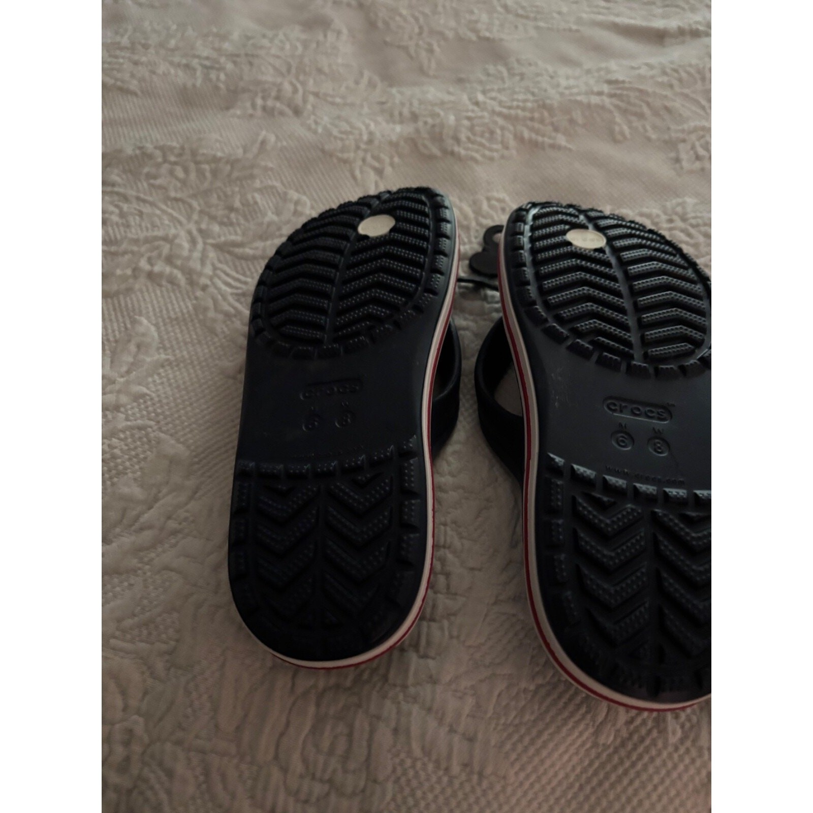 NWT Bayaband Navy/Pepper Crocs Relaxed Fit FlipFlops M6/W8