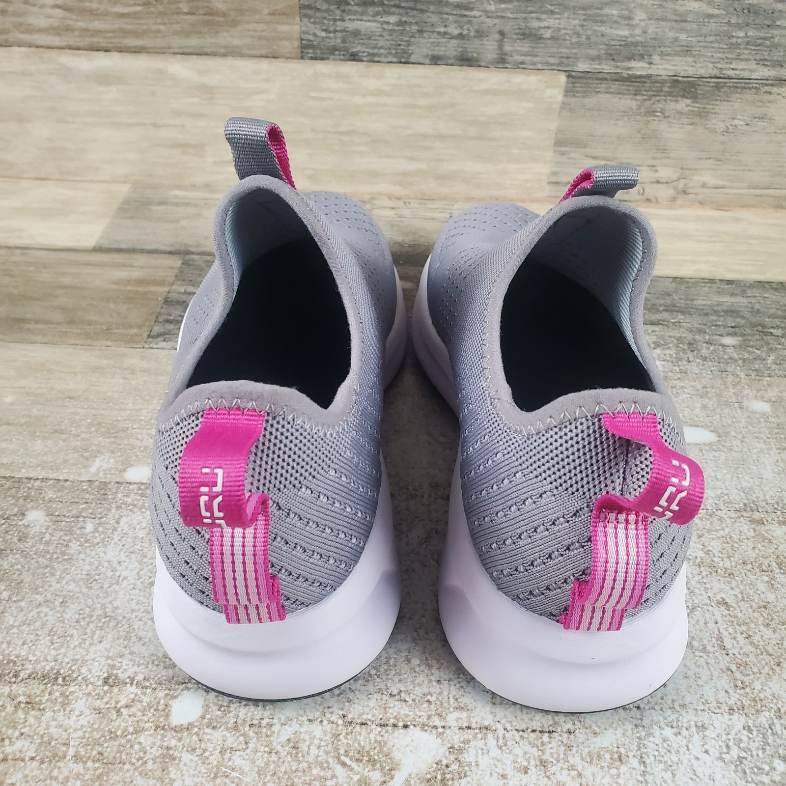 Kuru Atom Slip-On Womens Shoes Sz 7.5 M Running Stone Gray Berry Pink Sneakers